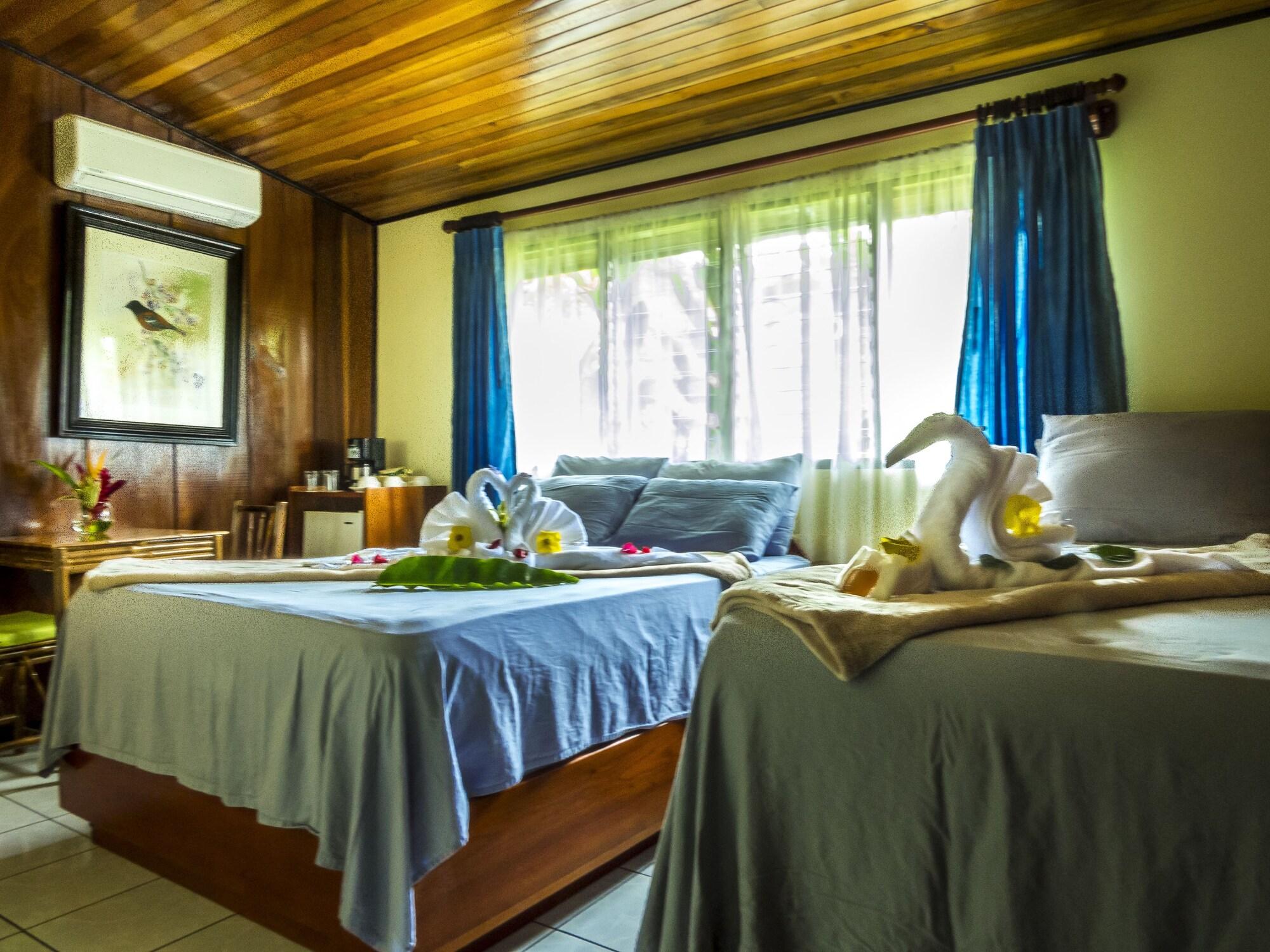 Waterfall Lodge Arenal