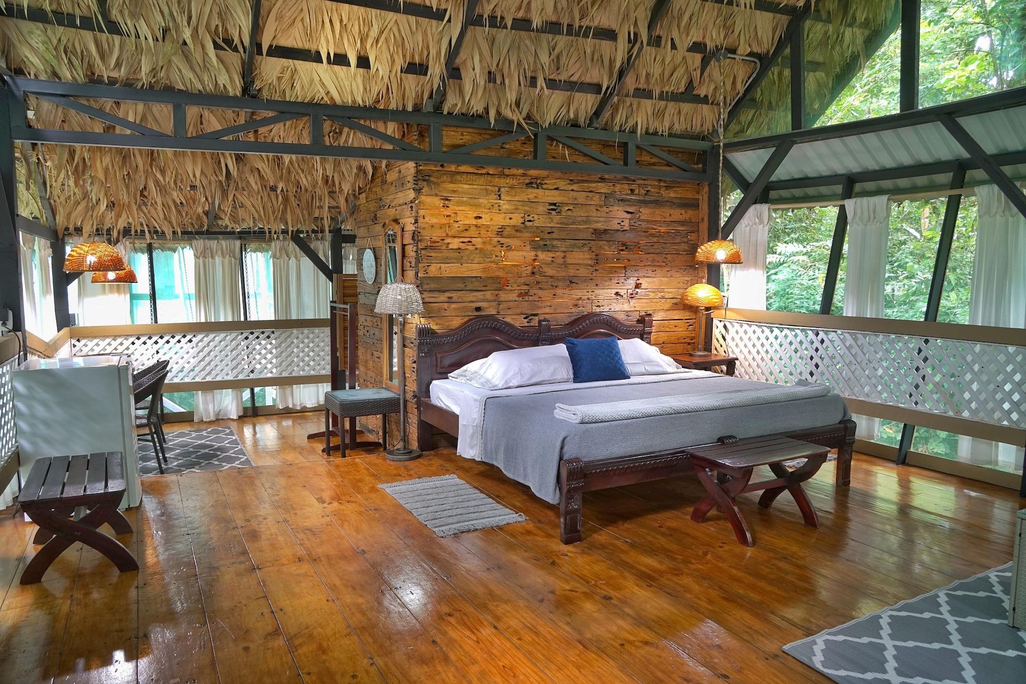 Almonds And Corals Hotel
