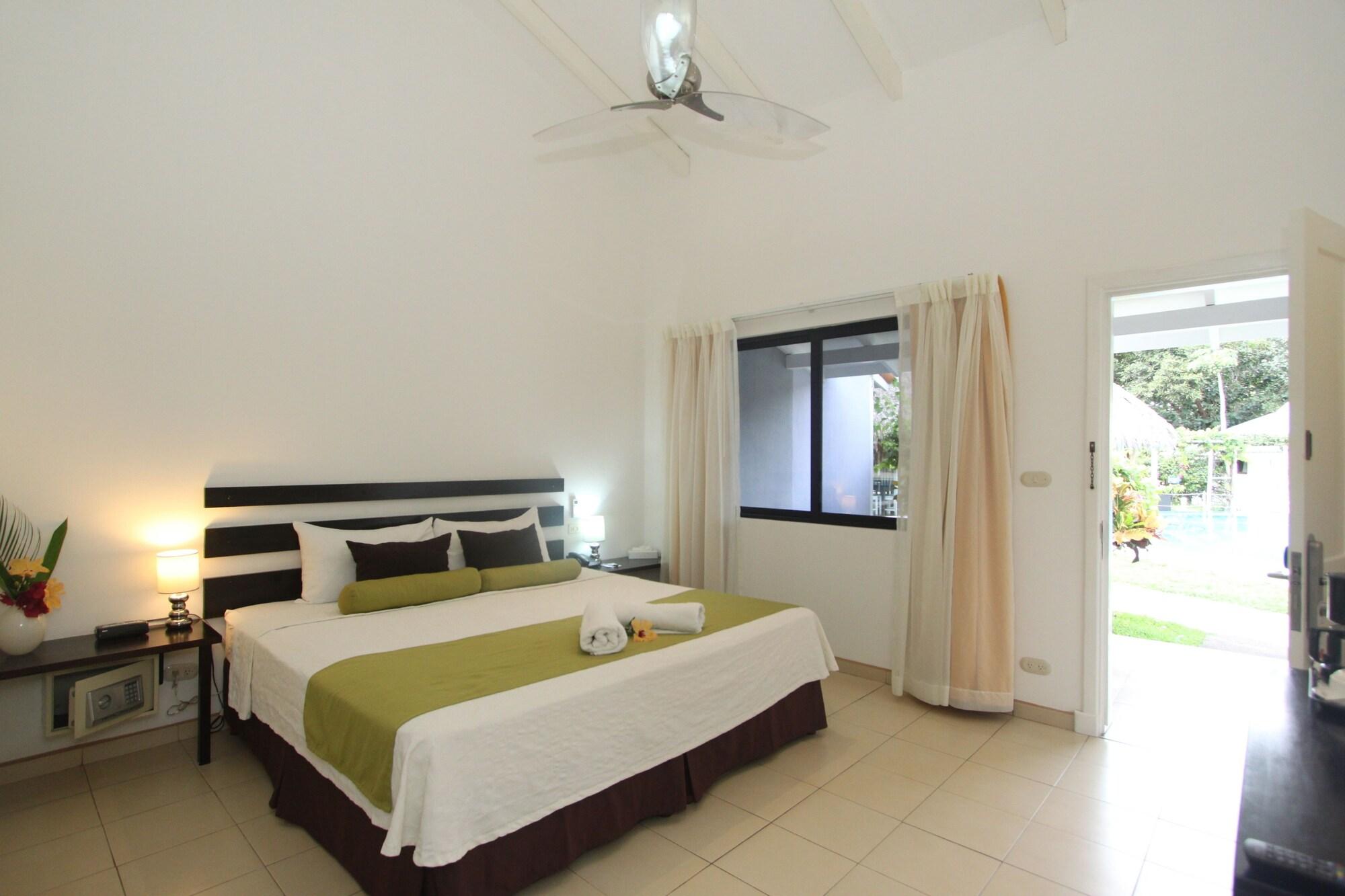 Seis Playas Hotel