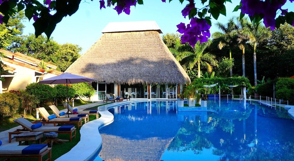 Seis Playas Hotel