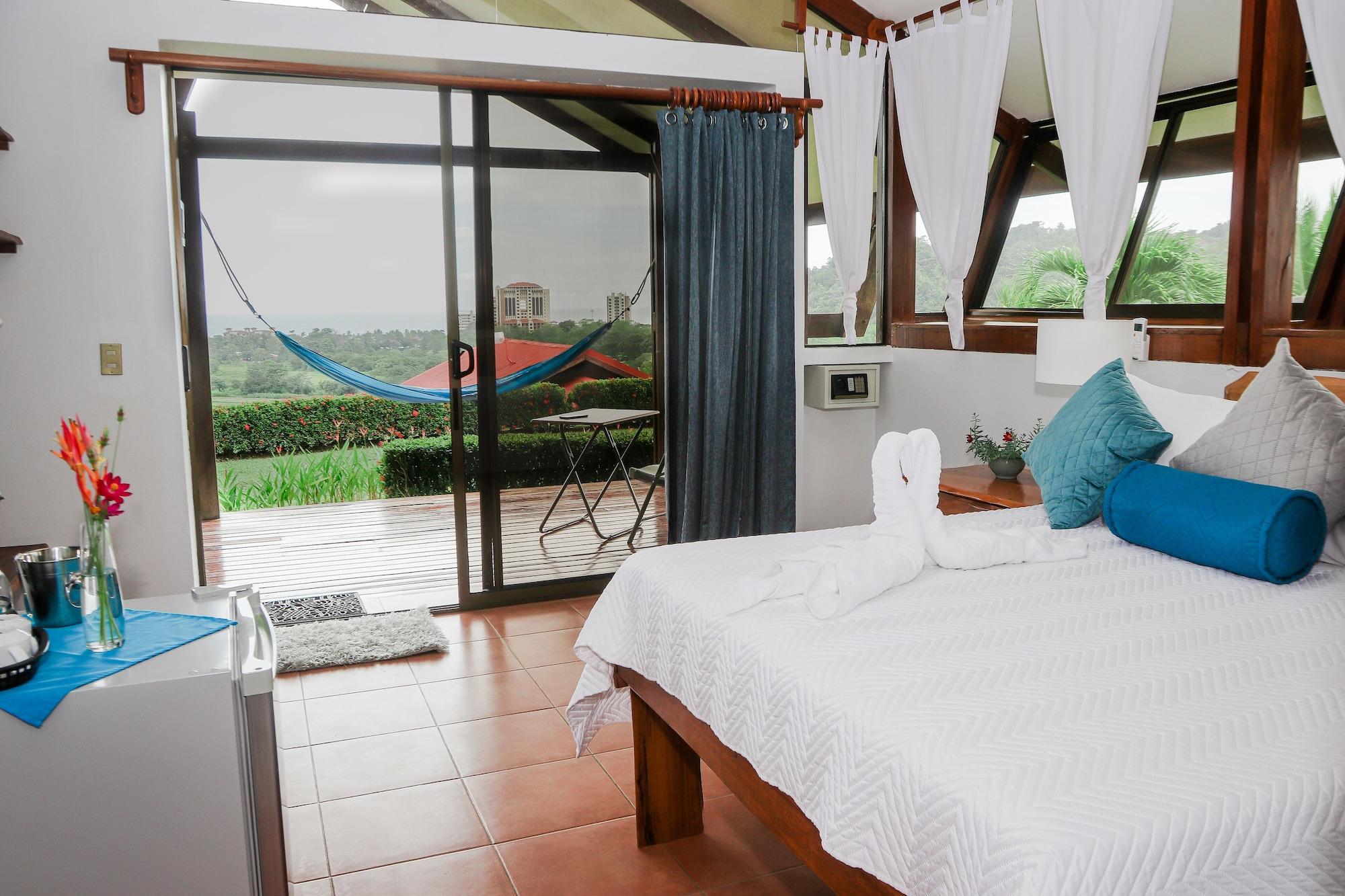 Lodge Surf Synergy All-Inclusive Surf Retreat *