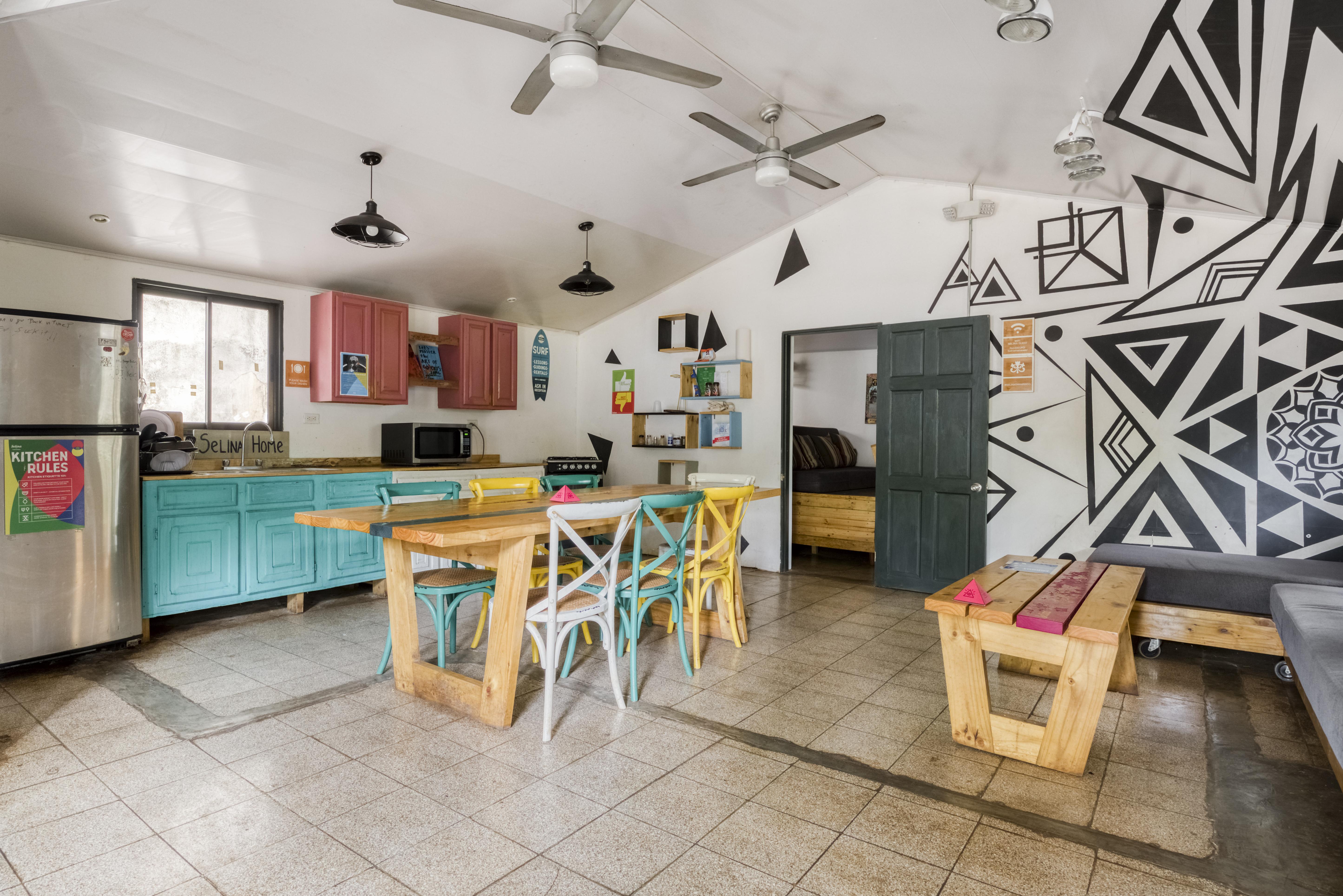 Slumber Party Hotel Tamarindo