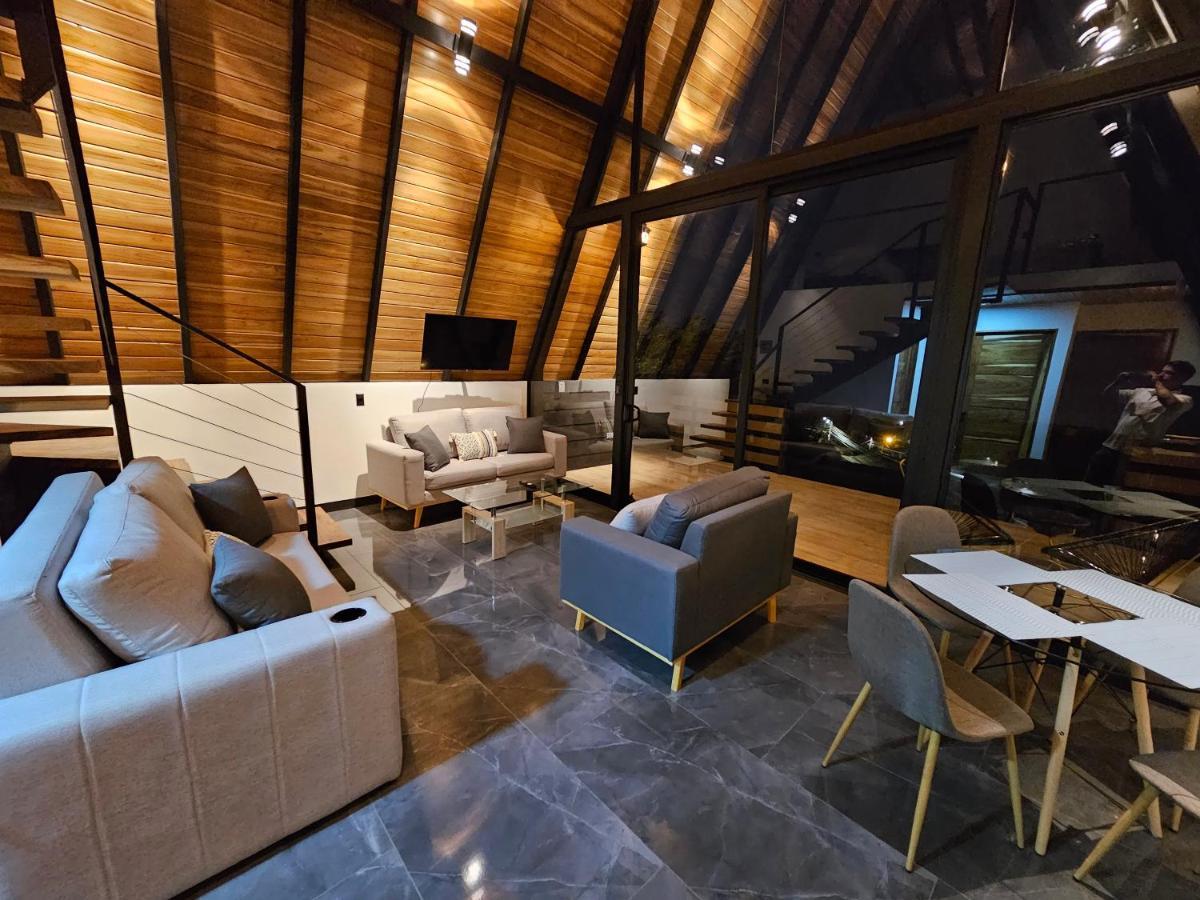 Chalet Wind Houses, Casas De Viento *