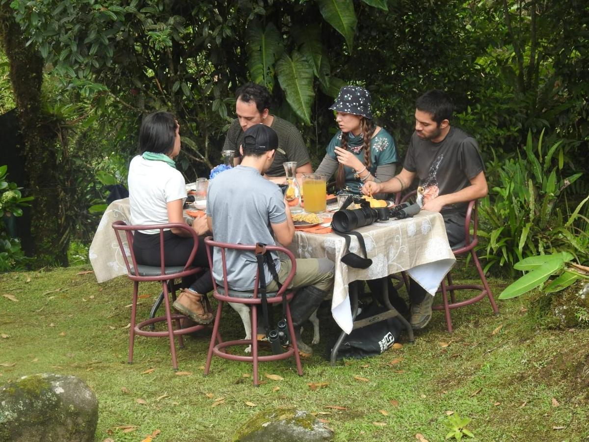 Reserva Y Robles Mimosos * Cartago
