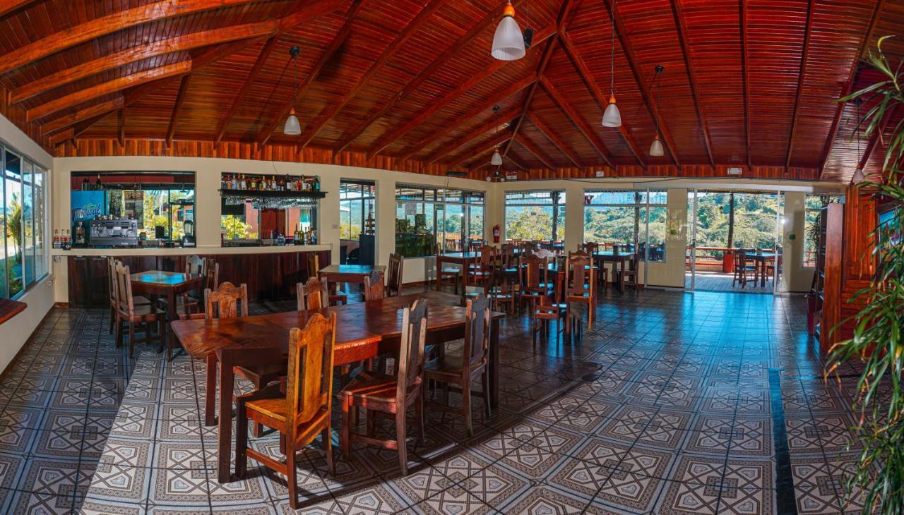 Chateau Arenal & Restaurante El Castillo