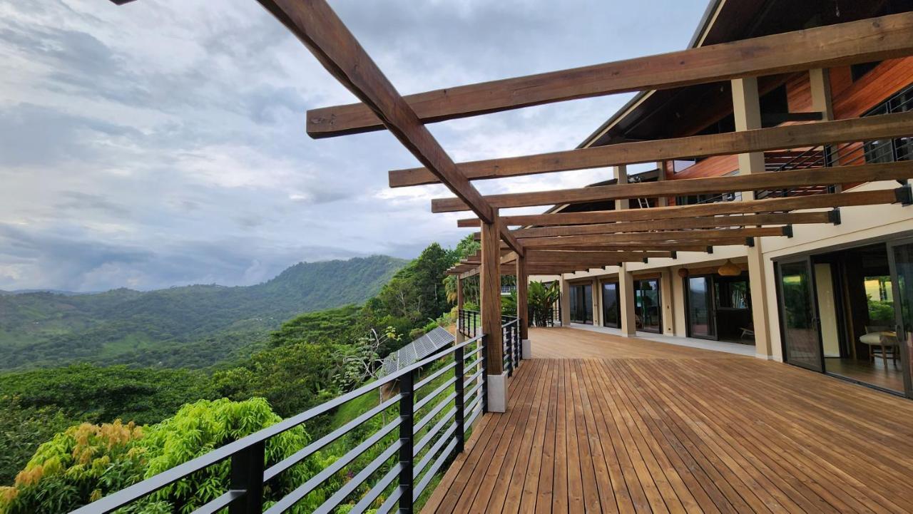 Lamangata Luxury Surf Resort Dominical