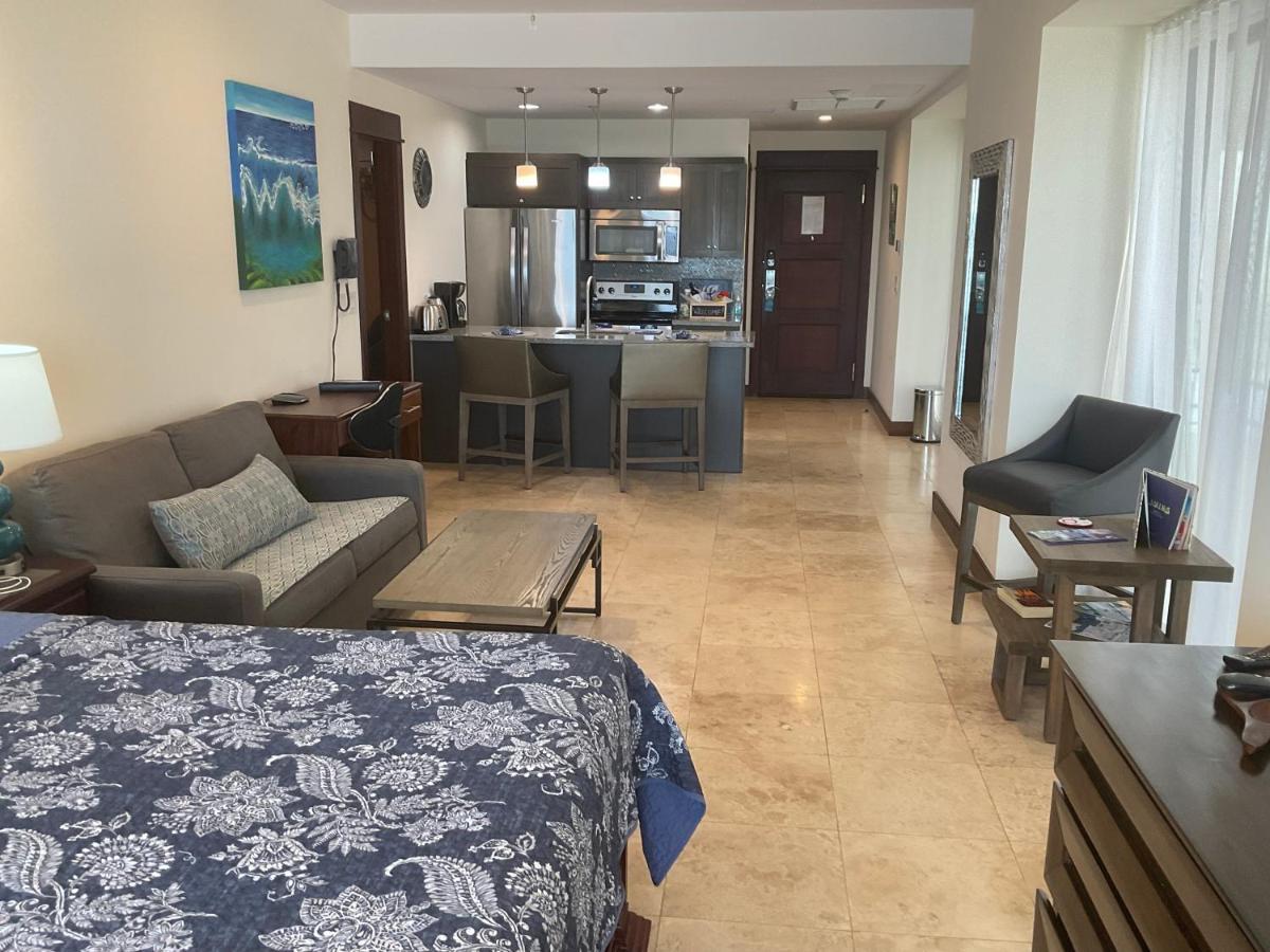Oceanfront #1119 In A Luxury