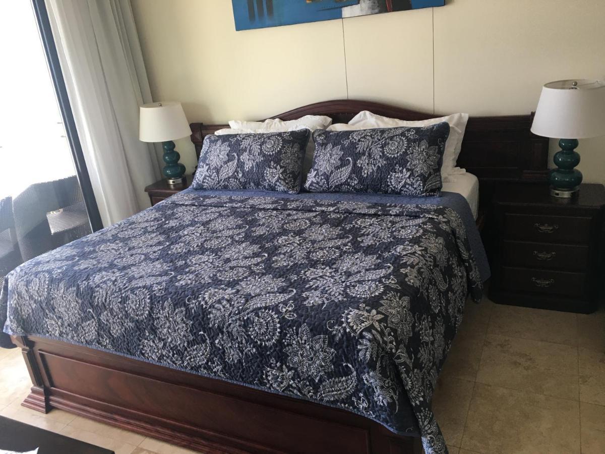 Apartment Oceanfront #1119 In A Luxury *
