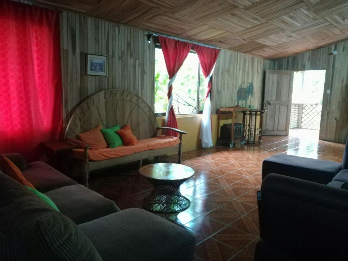 Cabinas Piuri Hotel Rio Celeste