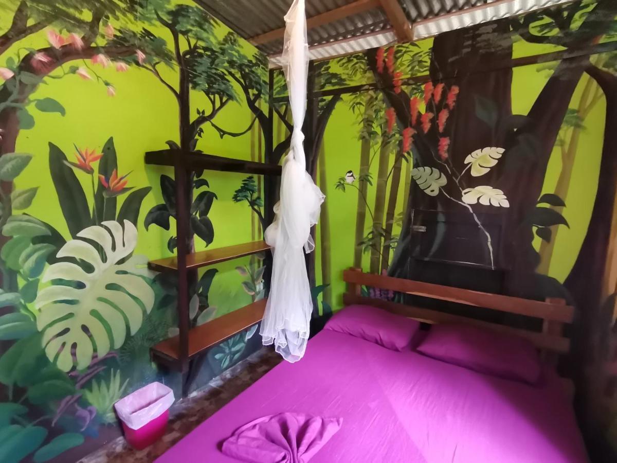 Hostel Oasis Beachfront