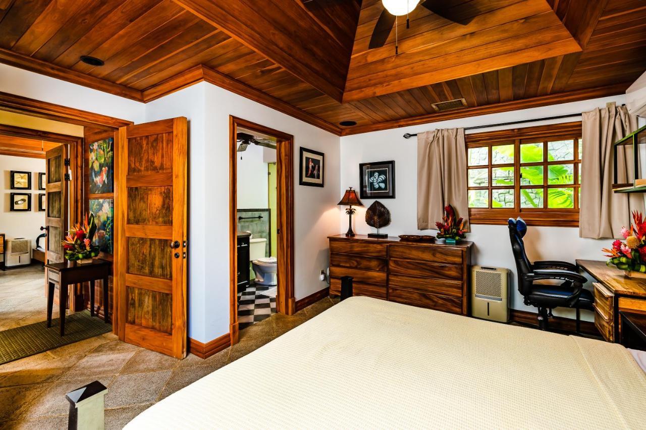 Casa Arrecife - 5bdr Beachfront - Ethereal Sunsets *