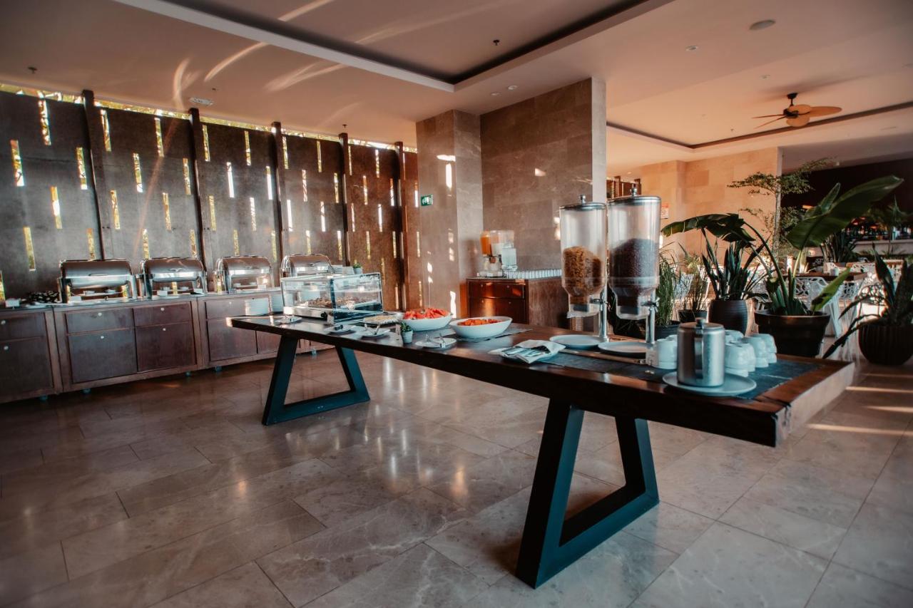 Hotel Wyndham 4*