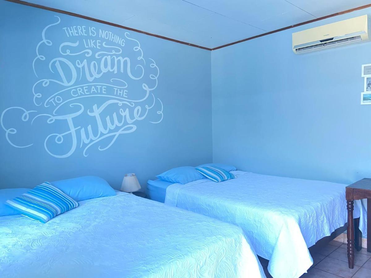 Perico Azul & Surf Camp Hotel 3*