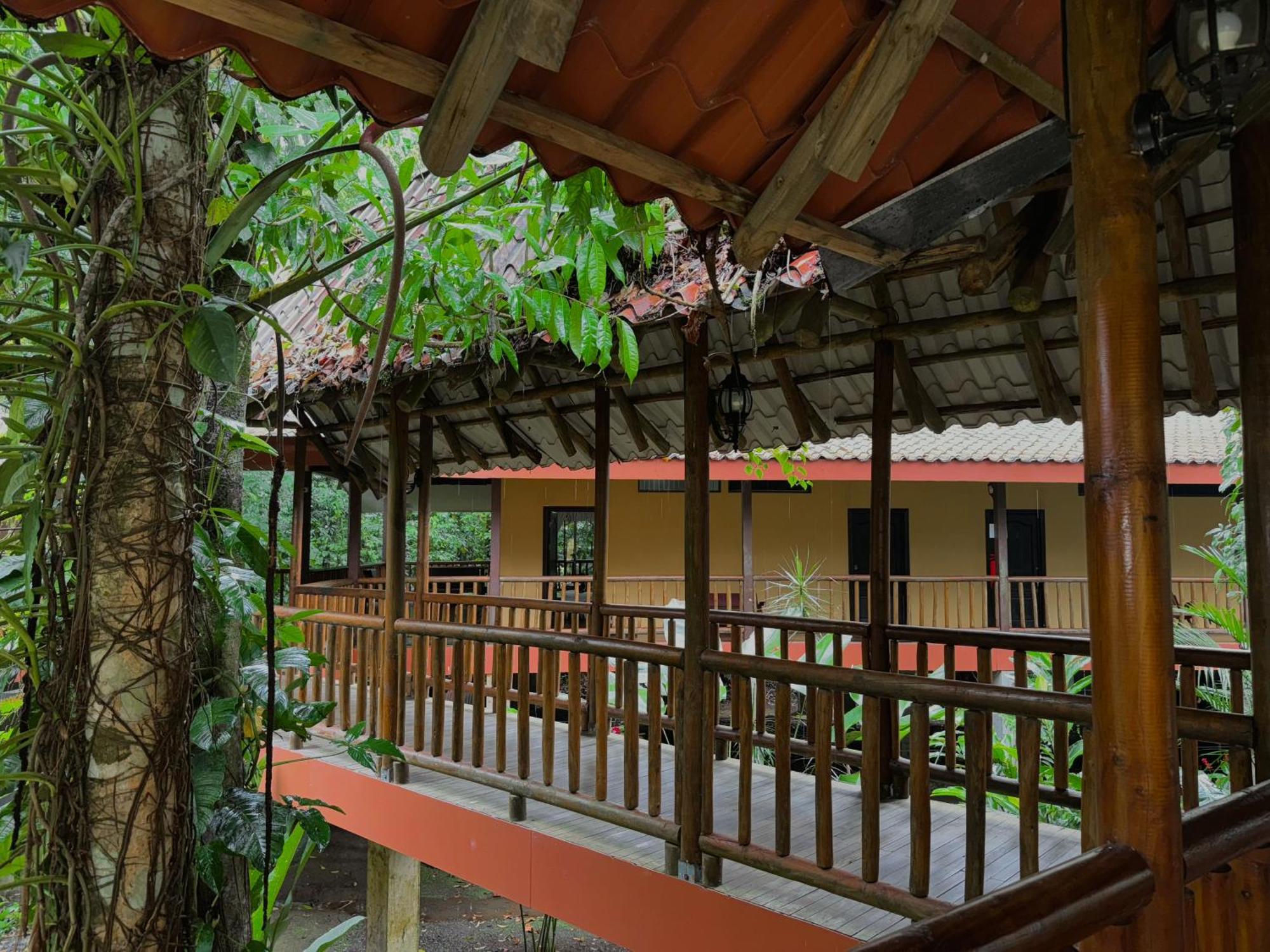 El Bambu Hotel 3*