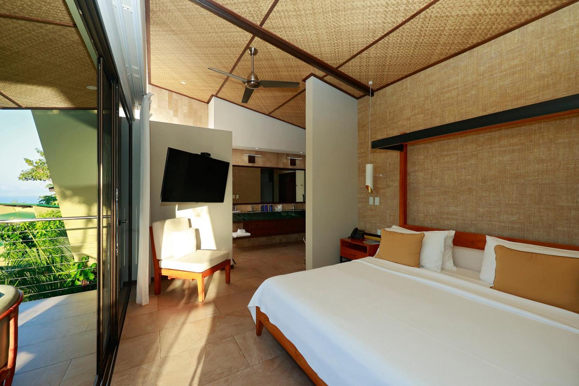Hotel Three Sixty - Adults Only 4*