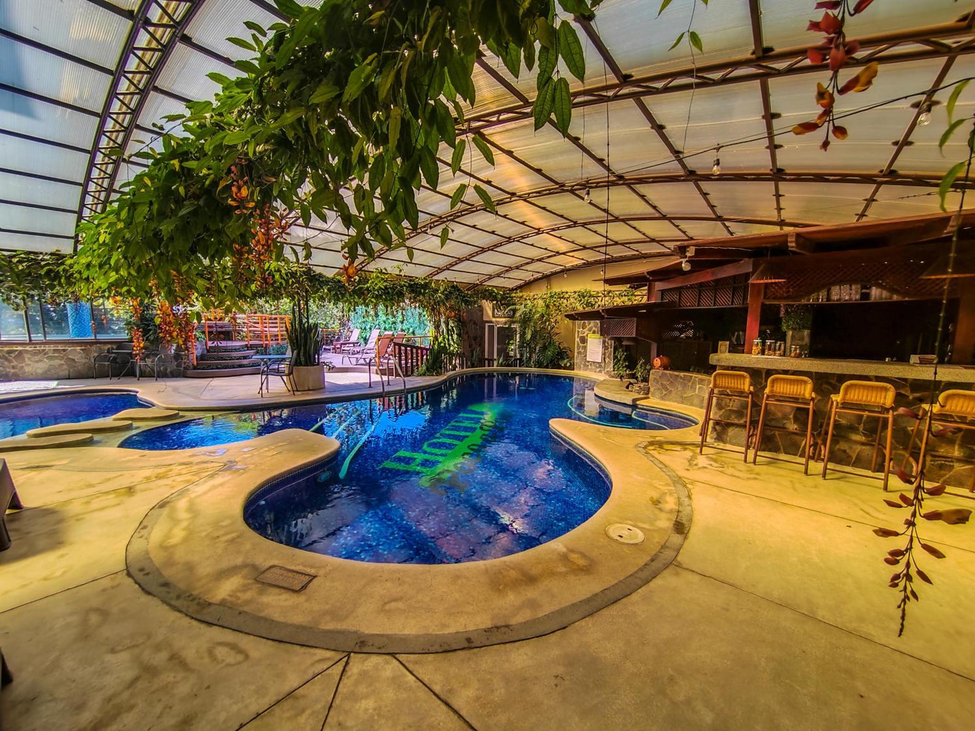 & Poco A Poco - Costa Rica