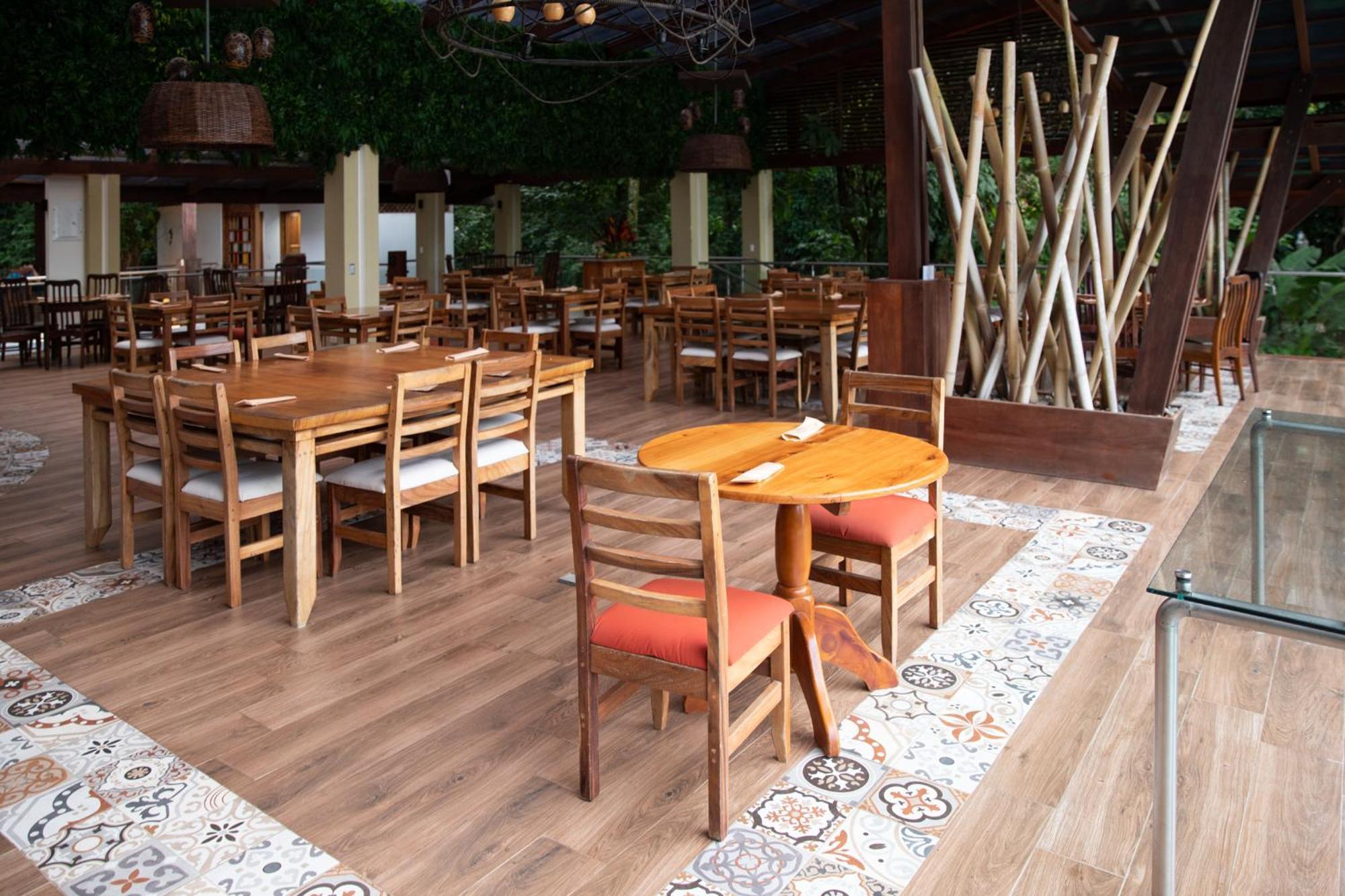 Hotel Pachira 4*