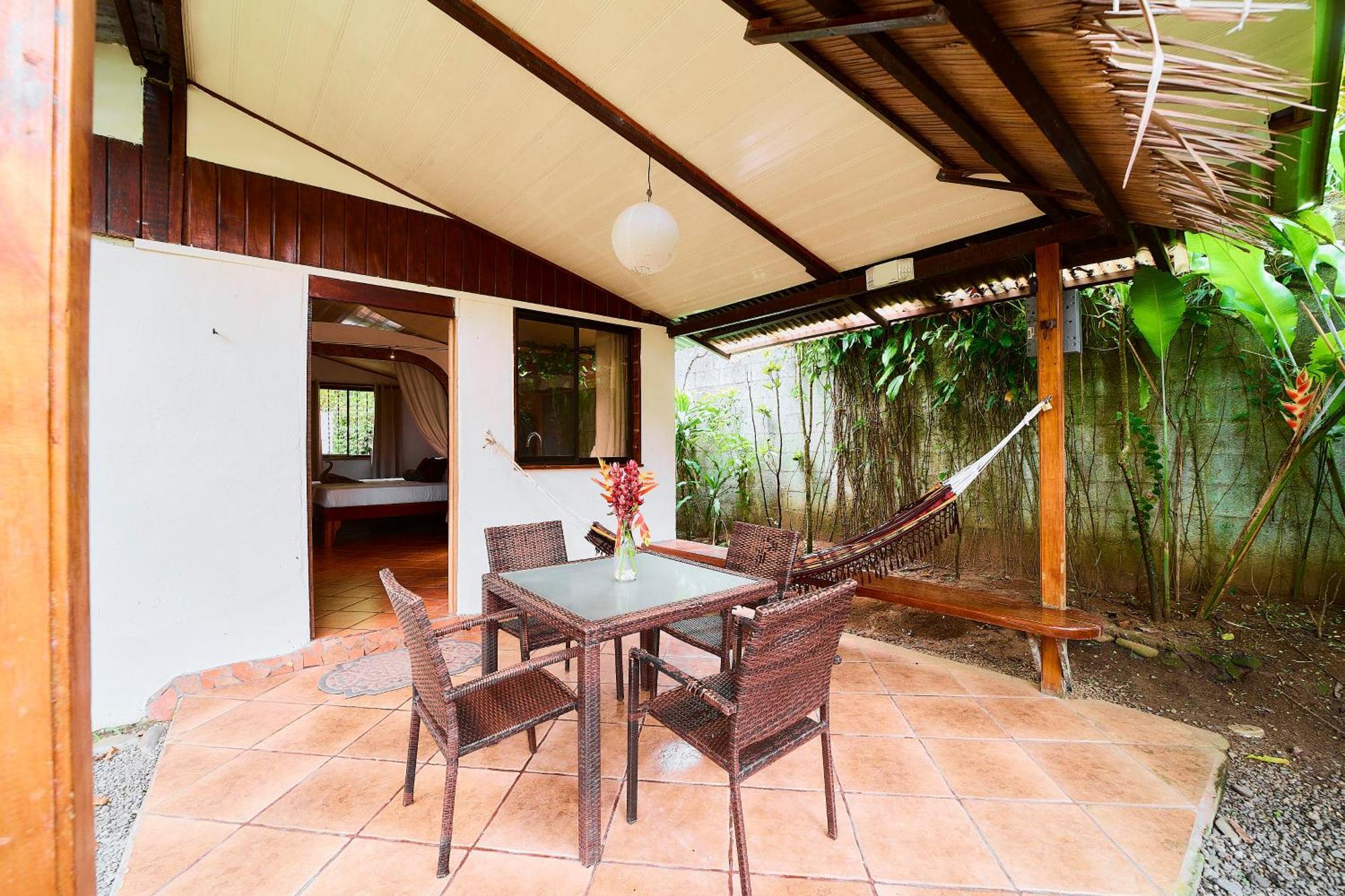 Cabinas Montesol * Puerto Viejo de Talamanca