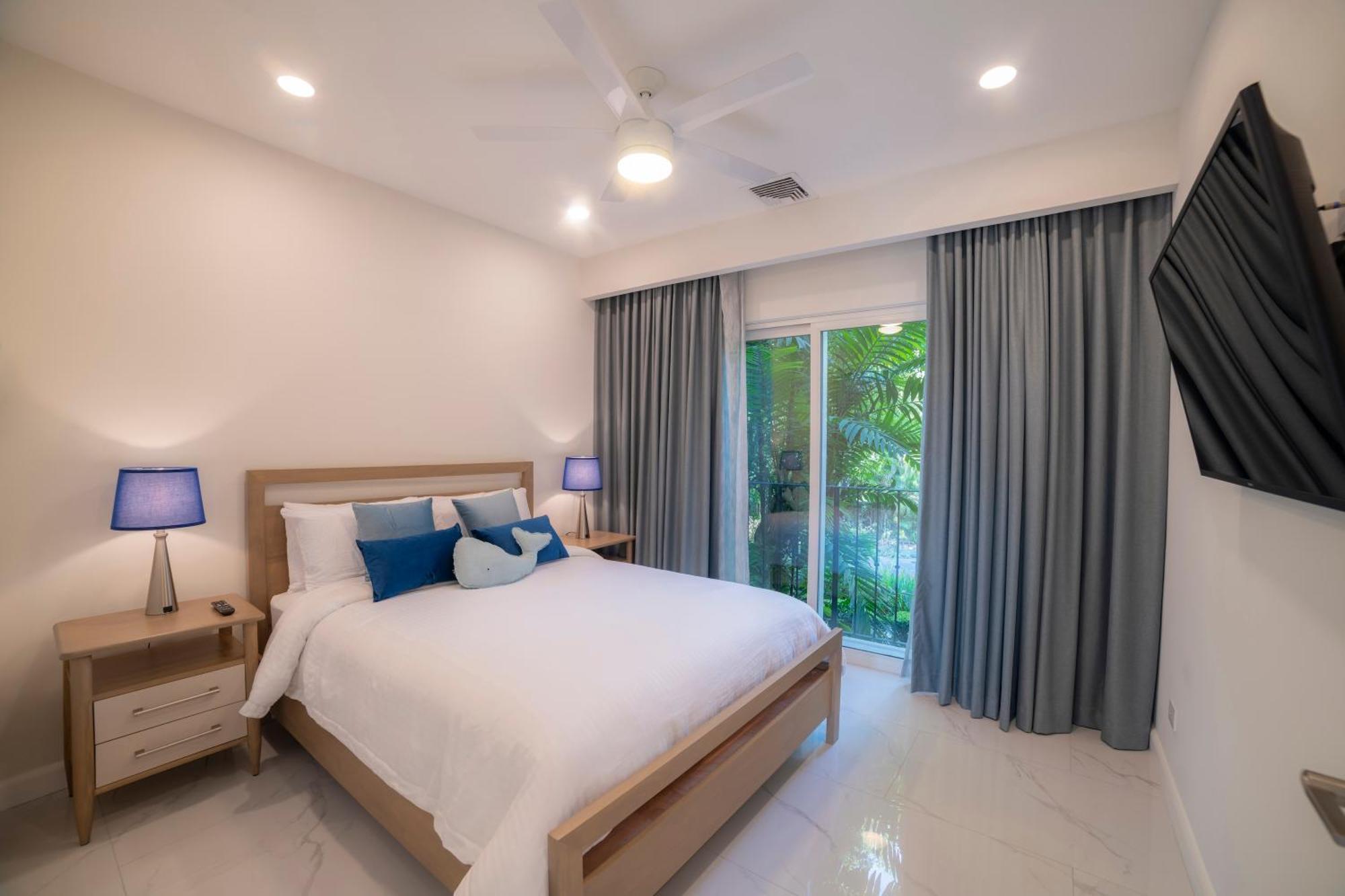Ocean View Del Mar 1g By In Cr * Playa Herradura (Puntarenas)