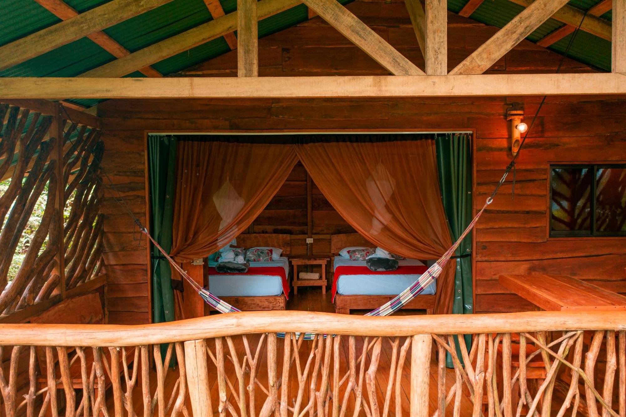 Lodge La Tigra Rainforest *