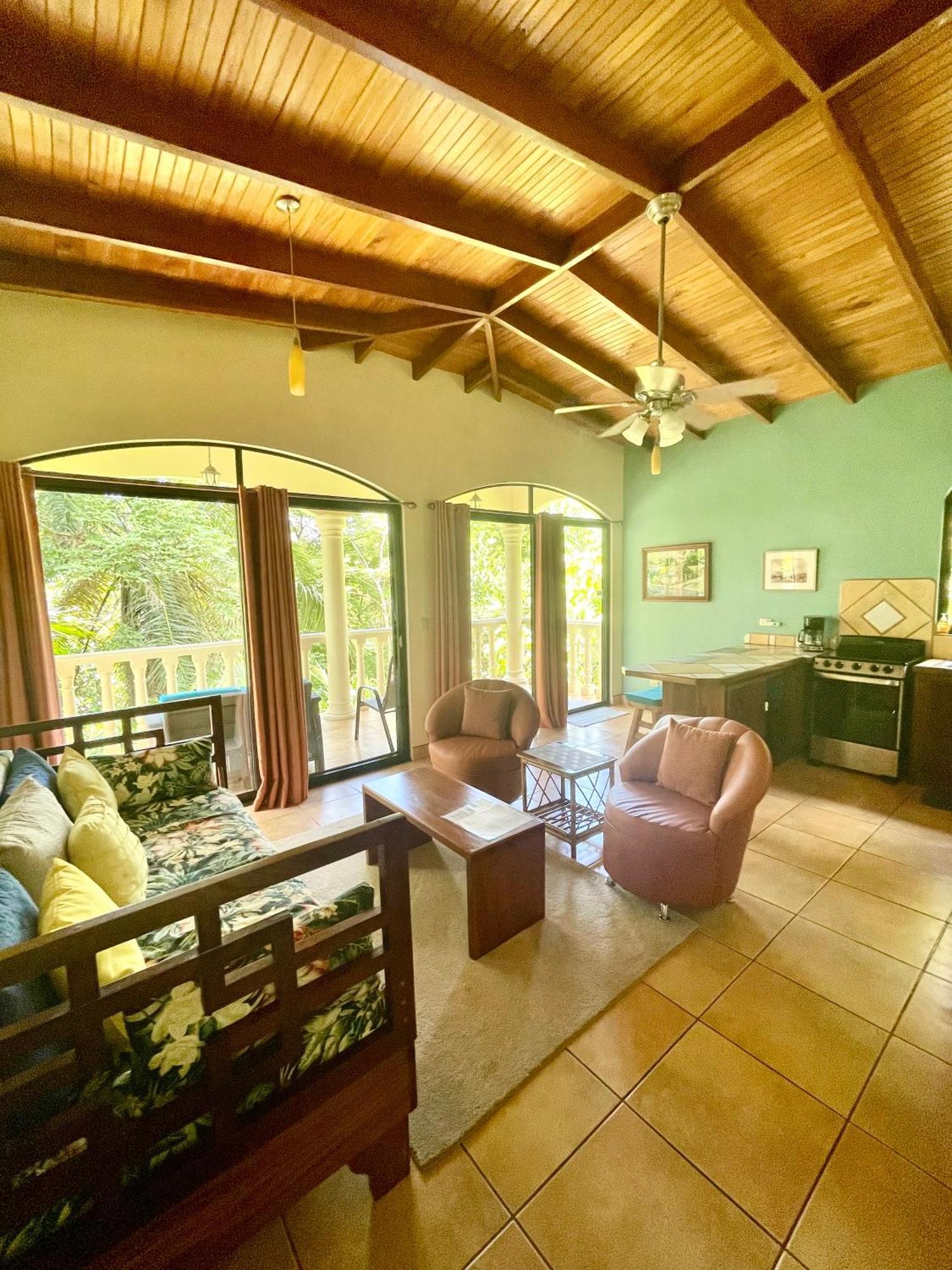 Mango Tree Lodge Coronado
