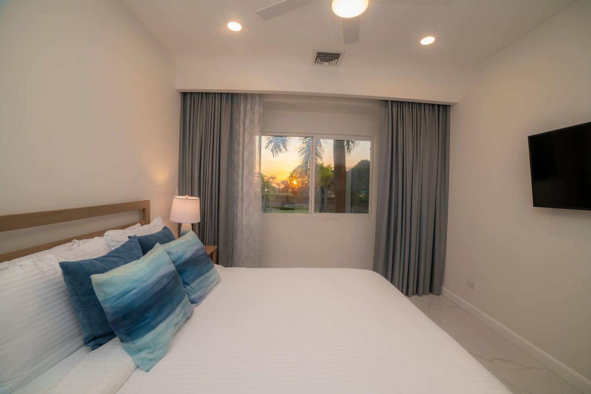 Apartment Ocean View Del Mar 1g By In Cr *