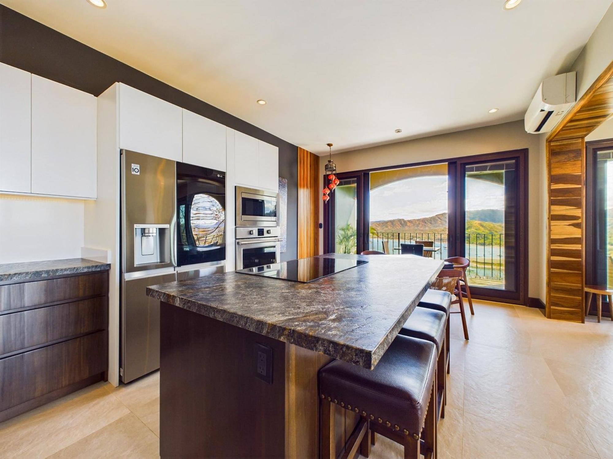 Apartment 360 Splendor 102 - Breathtaking Ocean View *