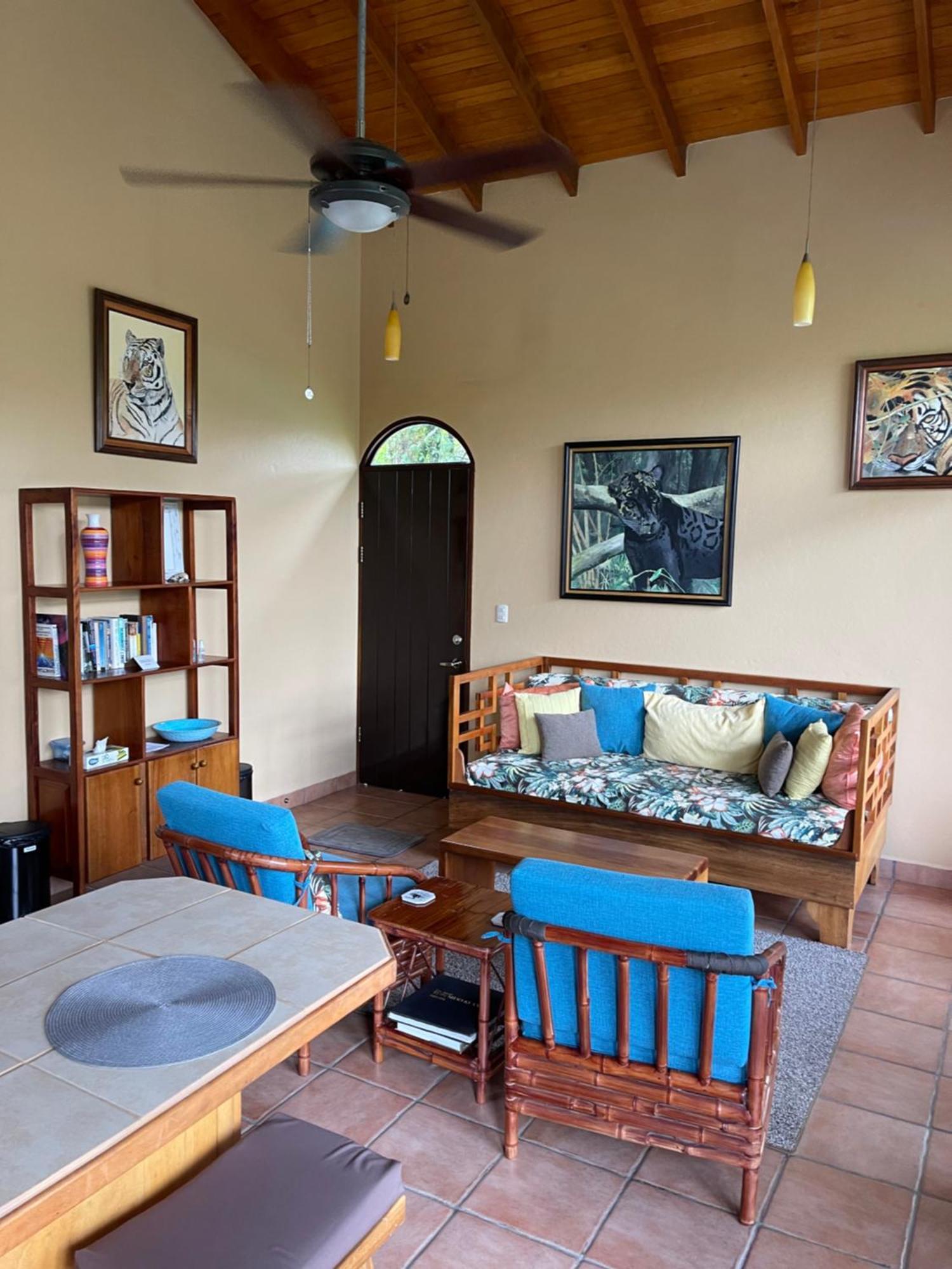 Lodge Mango Tree