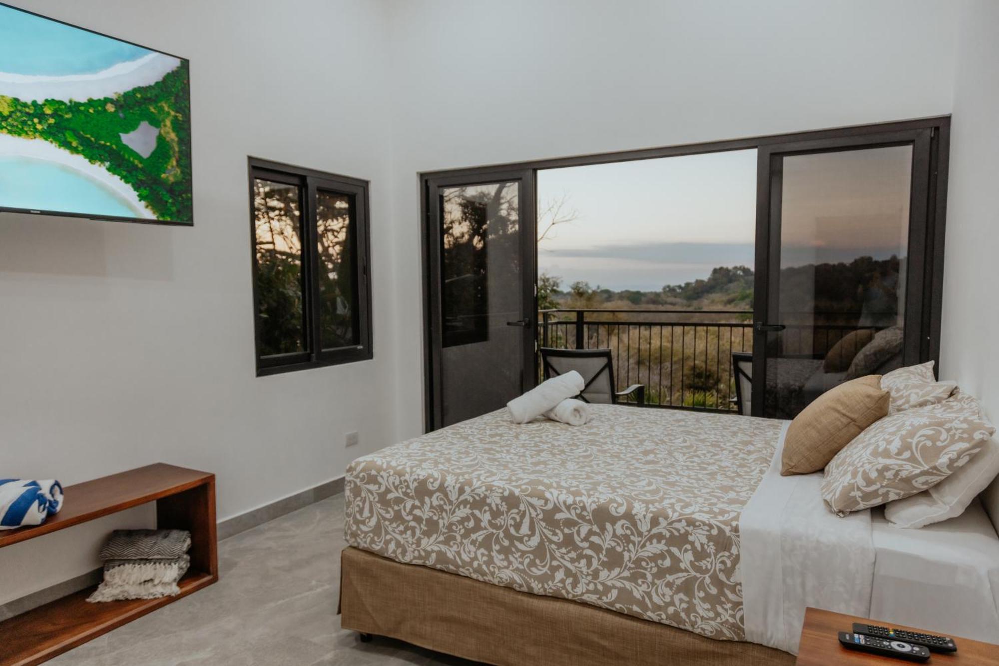 Vida Palace Jaco