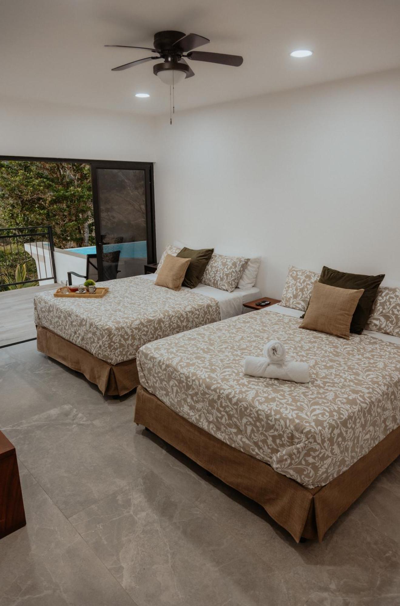 Vida Palace *