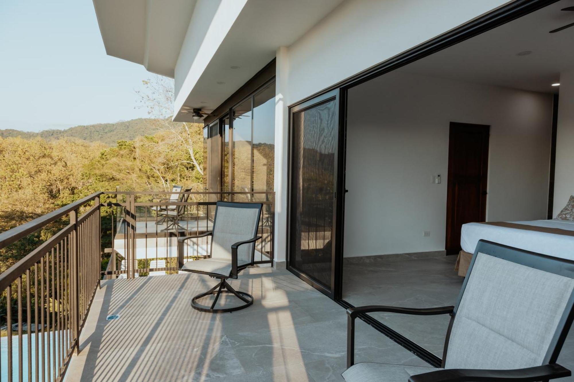 Vida Palace *