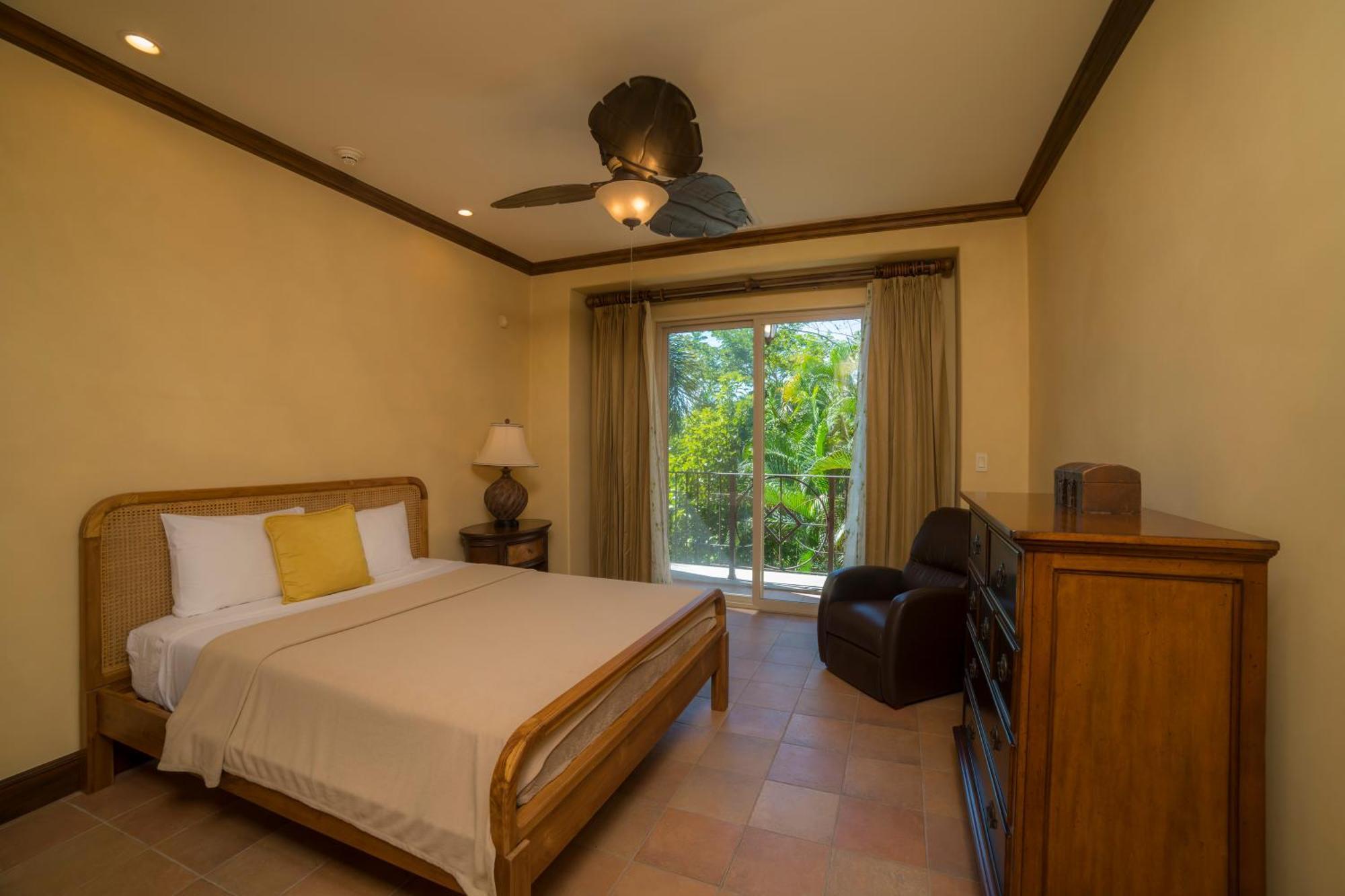 Apartment Suenos Montebello 1c By In Cr *