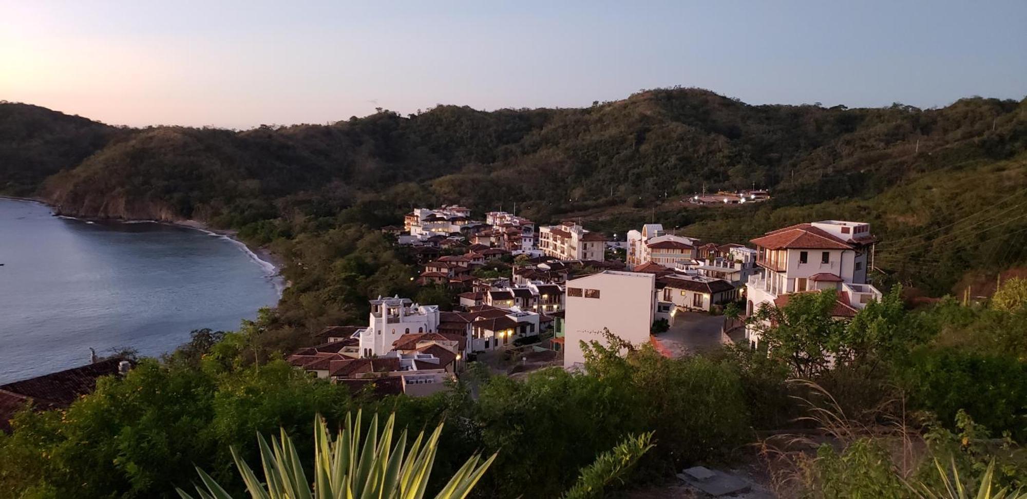 Catalinas Loft - For Up To 4 People Just Steps From The Playa Danta