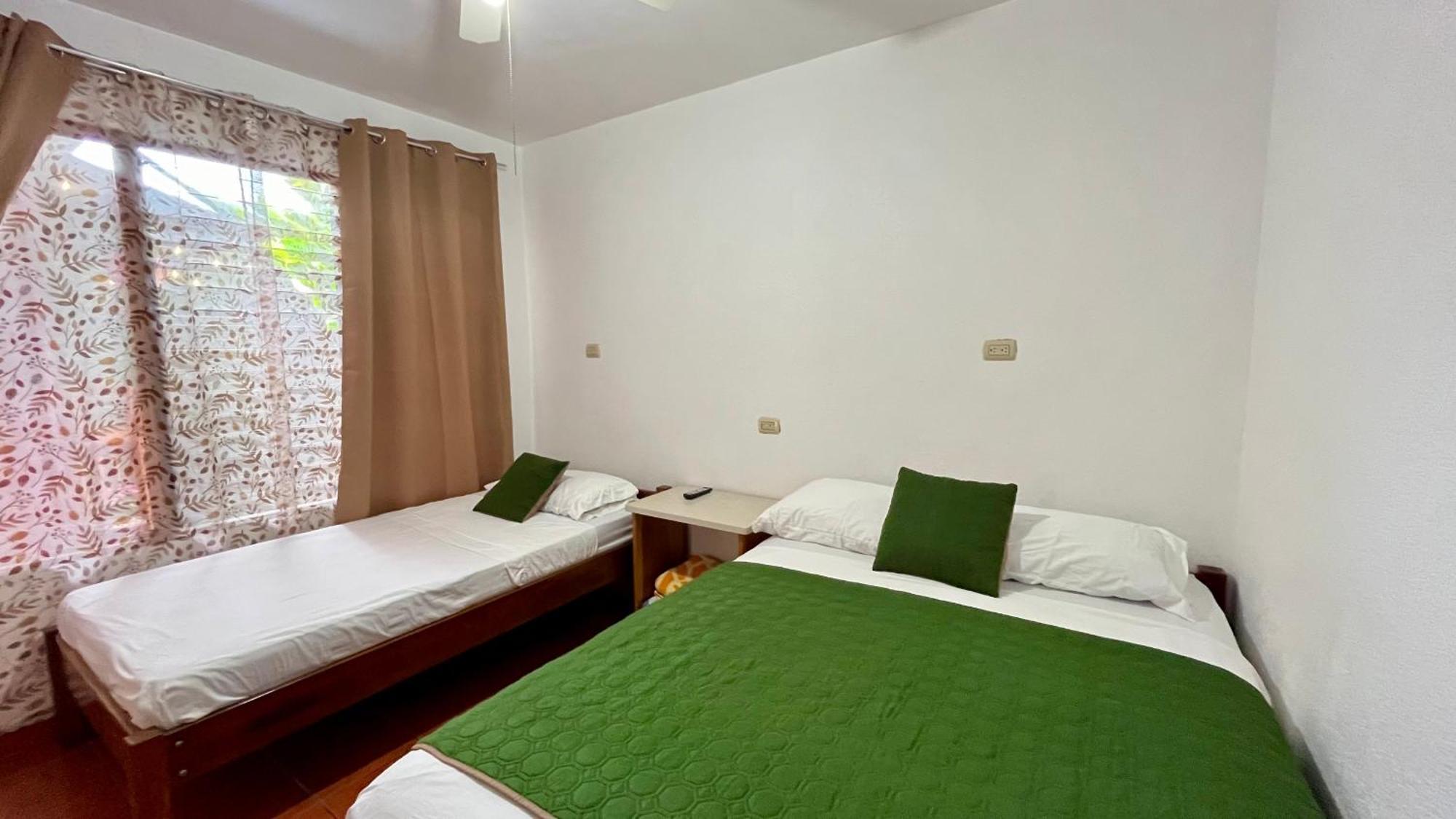 Capsule hotel Downtown, Private With Bathroom Nuevo Arenal