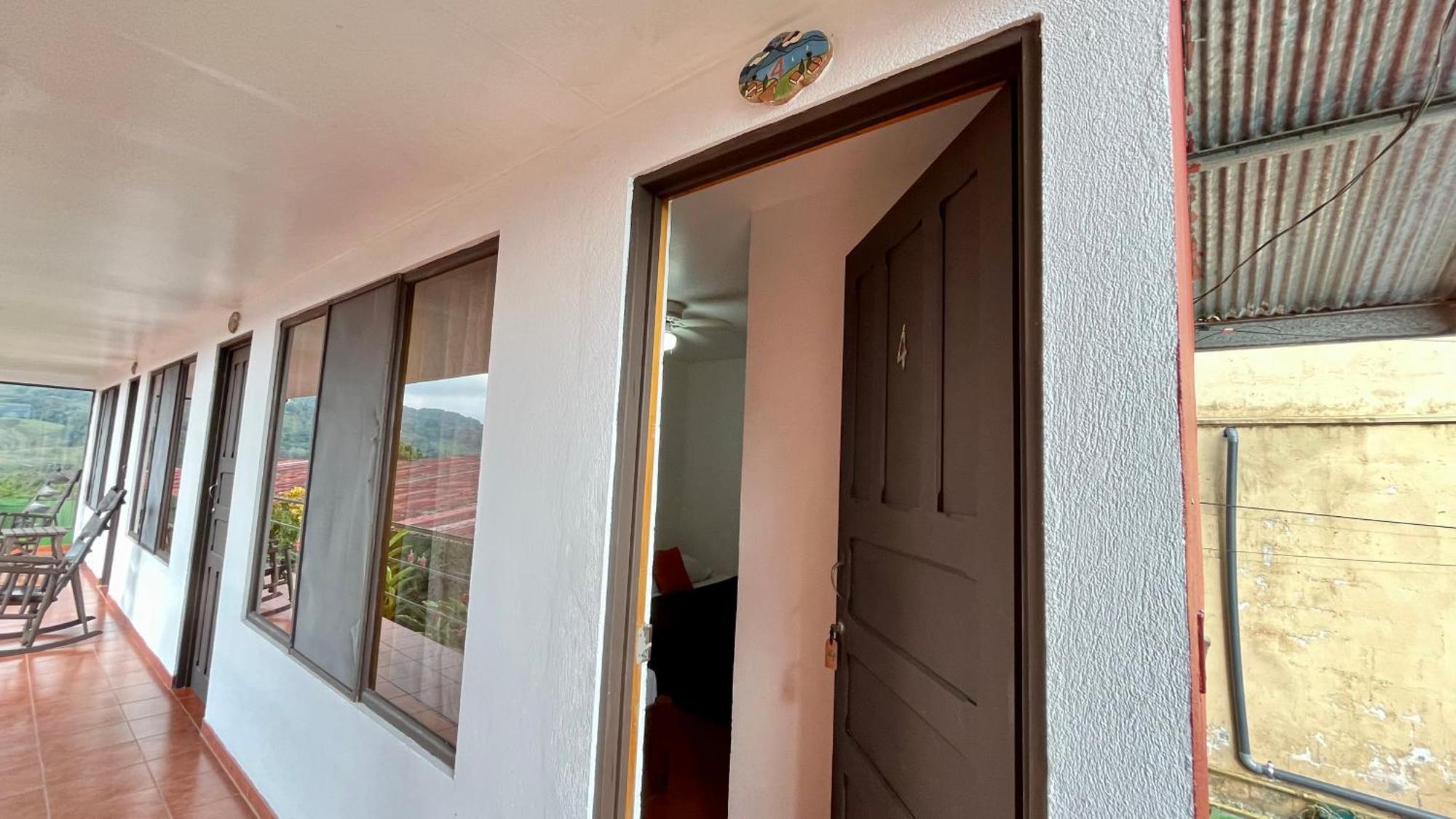Downtown, Private With Bathroom Capsule hotel Nuevo Arenal