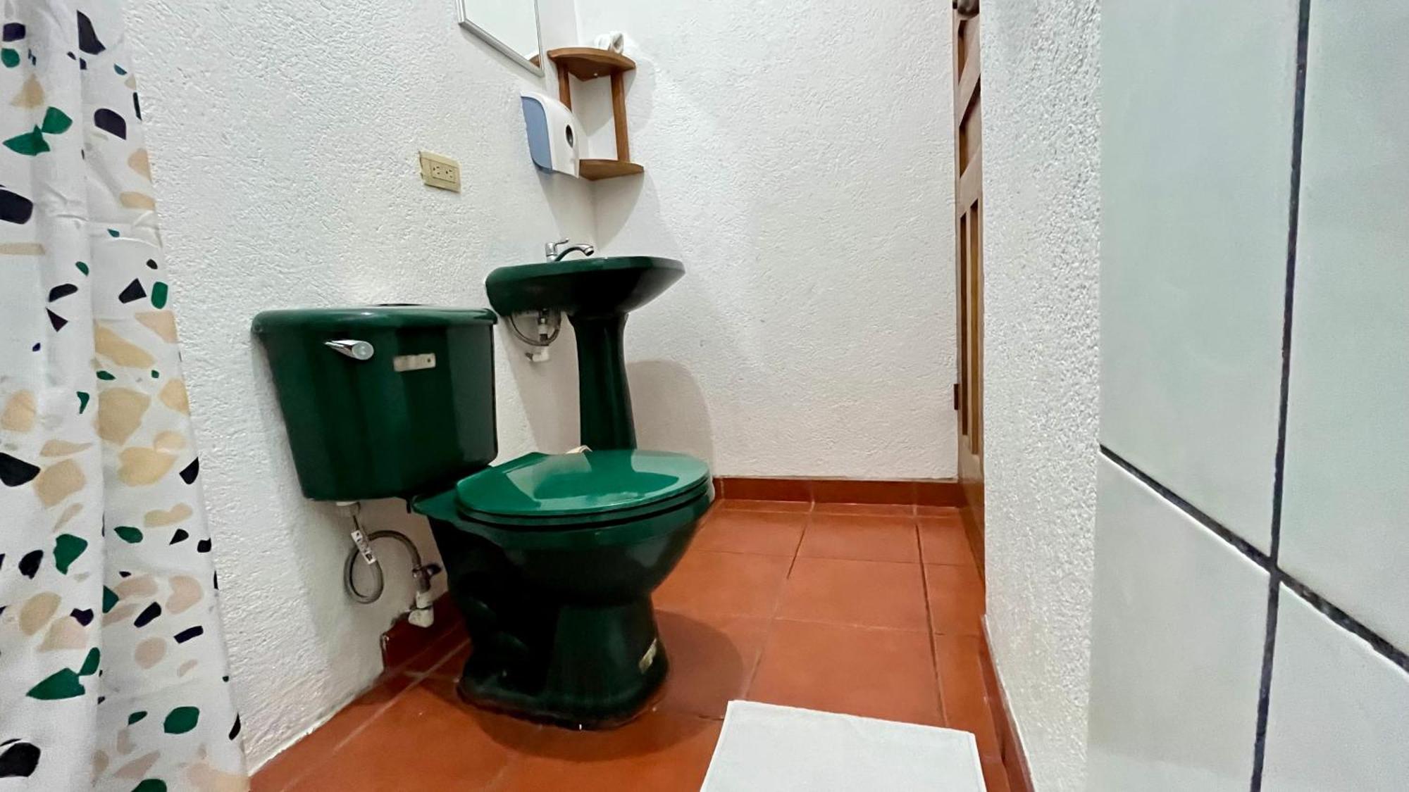 Downtown, Private With Bathroom * Nuevo Arenal