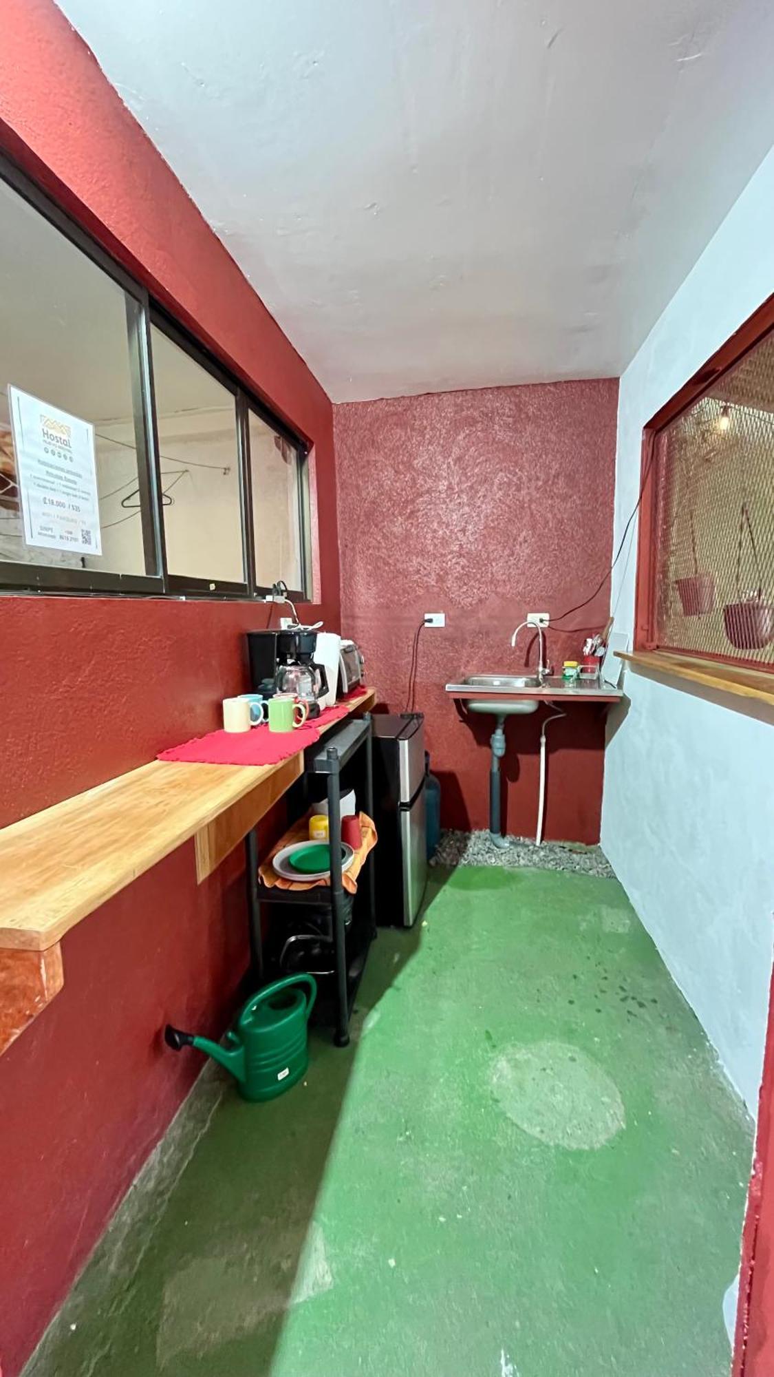 Capsule hotel Downtown, Private With Bathroom Nuevo Arenal