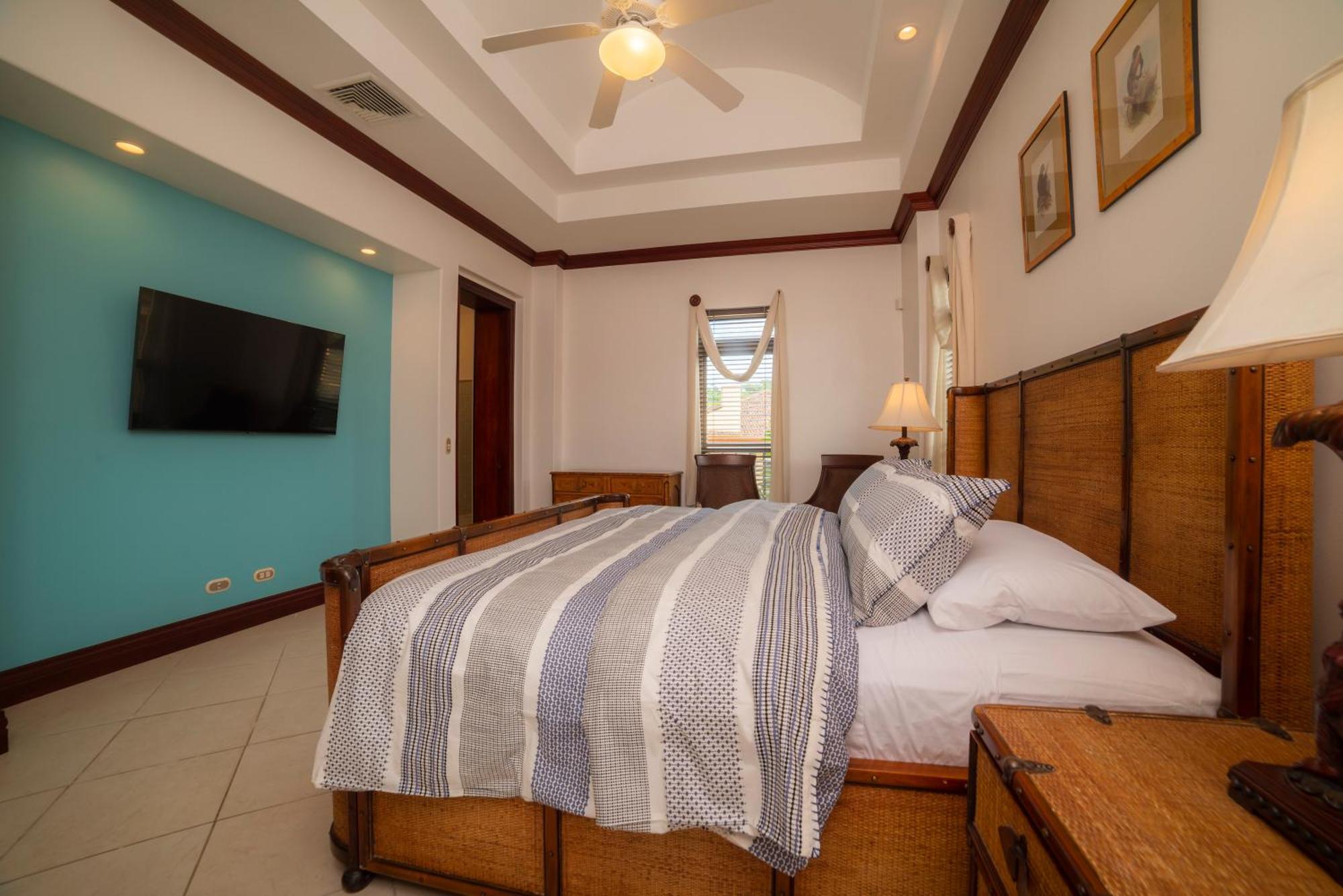 Suenos Bella Vista 2b 3 Bdr 3 Bath By In Cr Holiday home