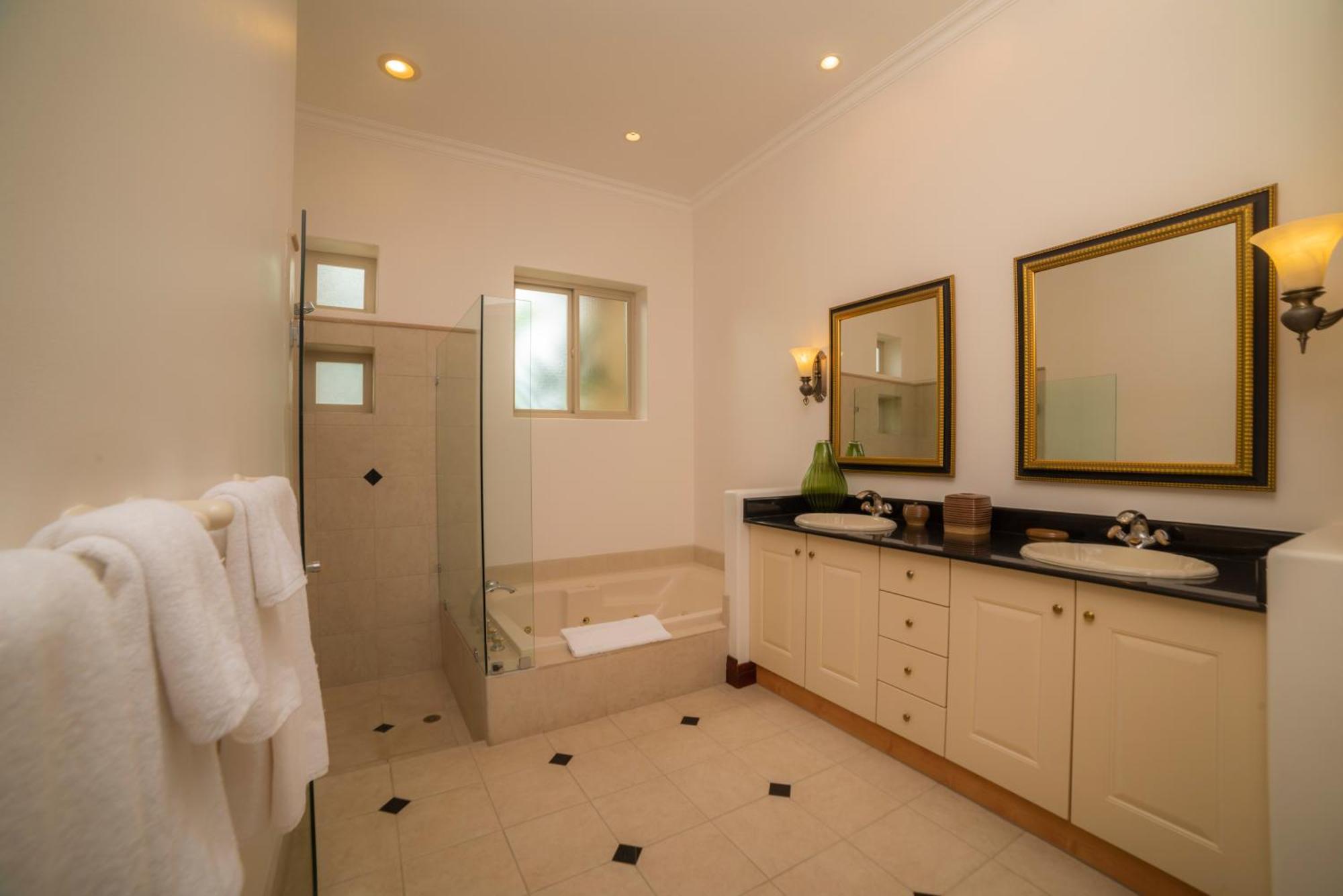 Holiday home Suenos Bella Vista 2b 3 Bdr 3 Bath By In Cr Playa Herradura (Puntarenas)