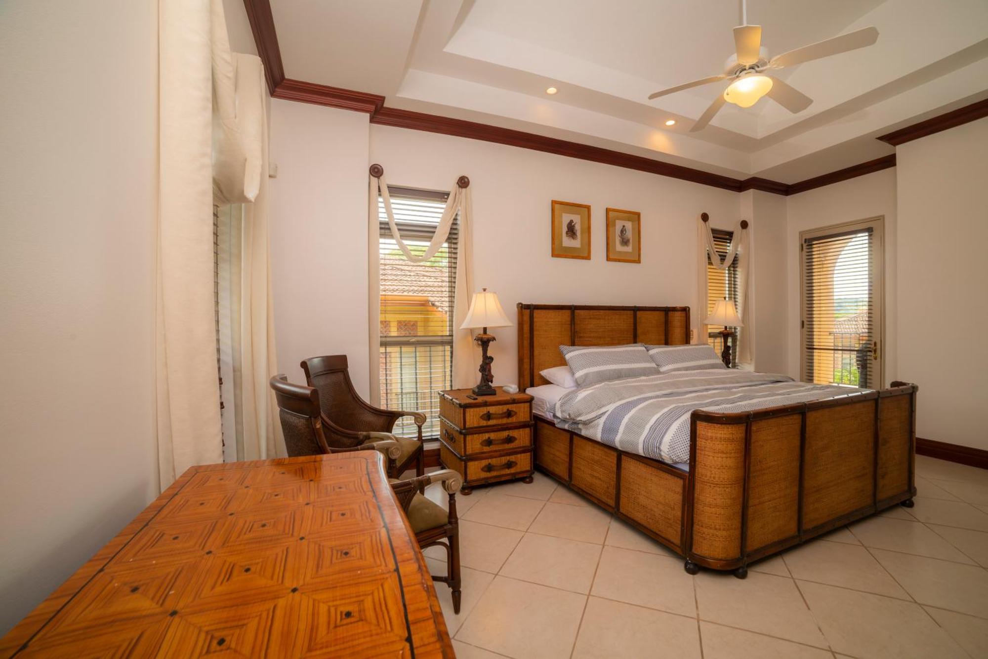 Suenos Bella Vista 2b 3 Bdr 3 Bath By In Cr * Playa Herradura (Puntarenas)