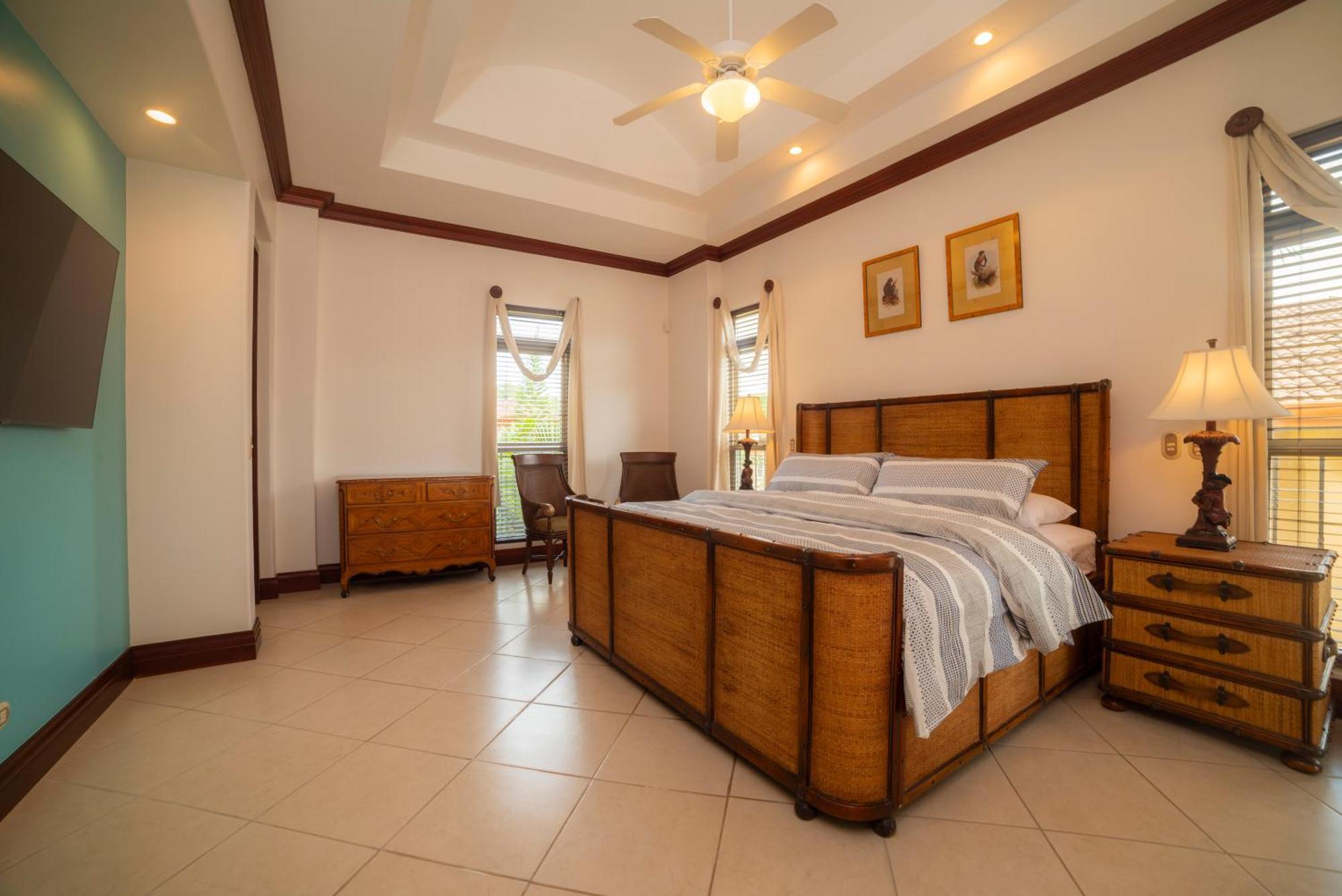 Suenos Bella Vista 2b 3 Bdr 3 Bath By In Cr *