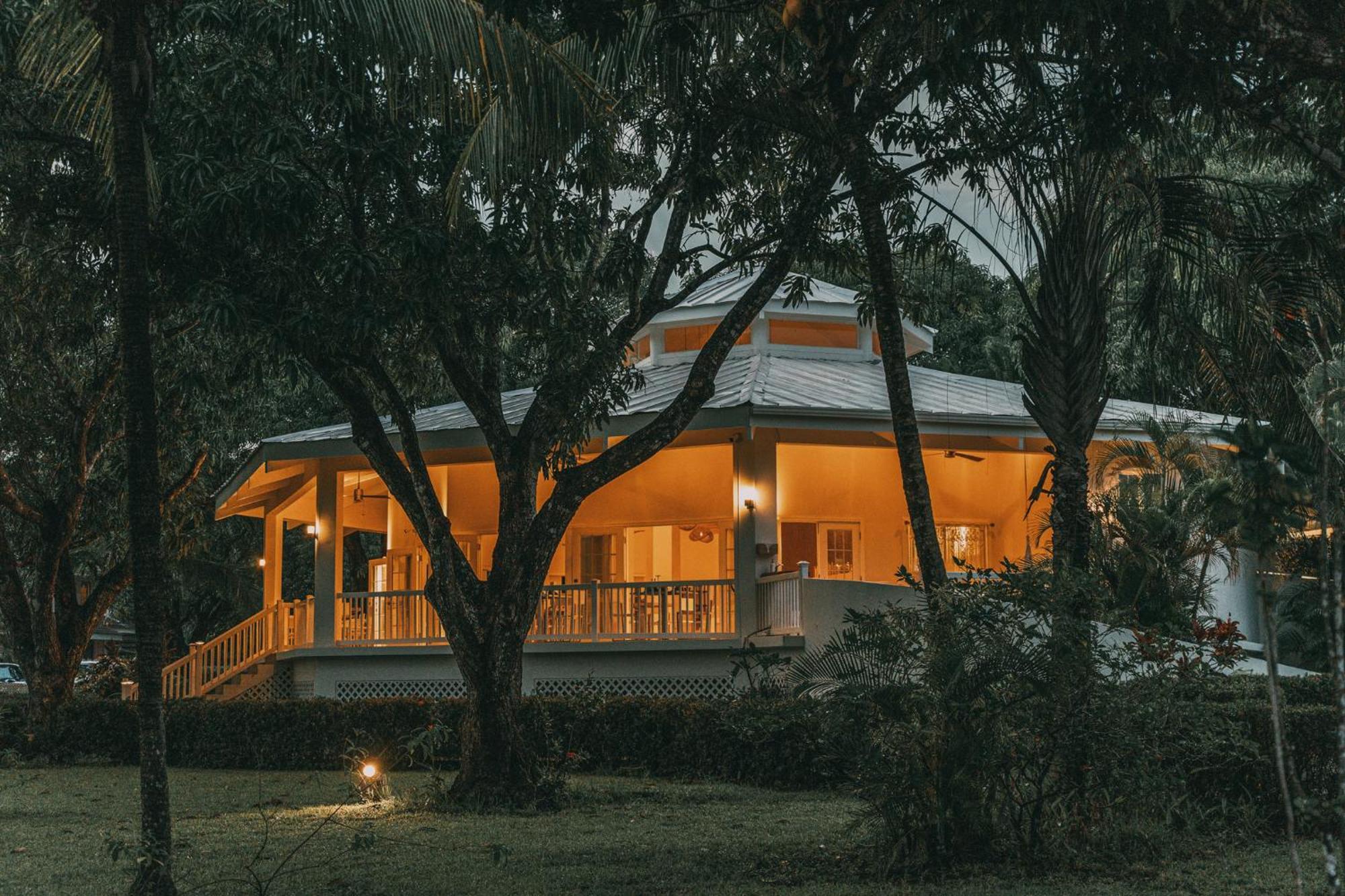 Azul & Retreat (adults Only) Hotel