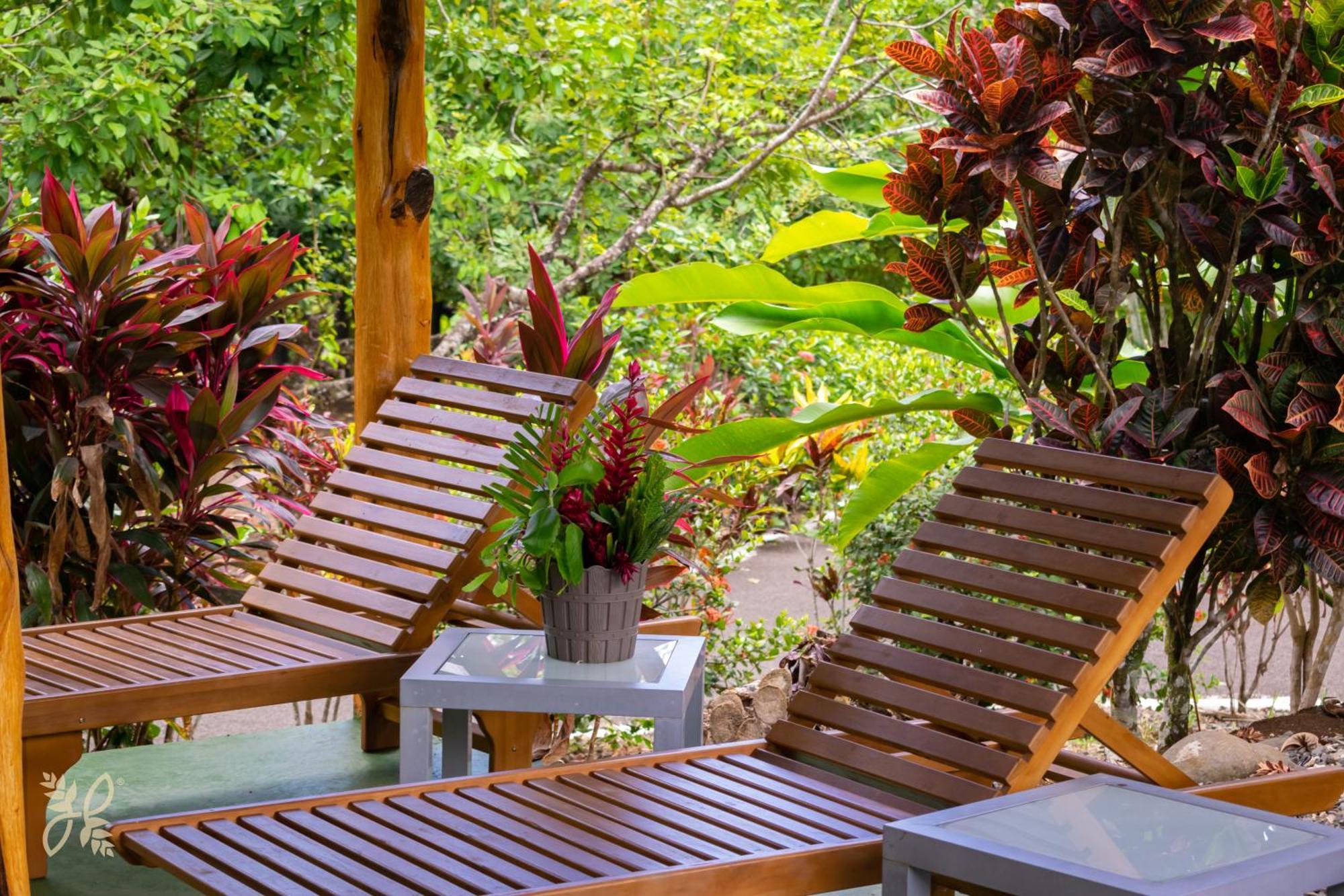 Heliconias Nature & Hot Springs