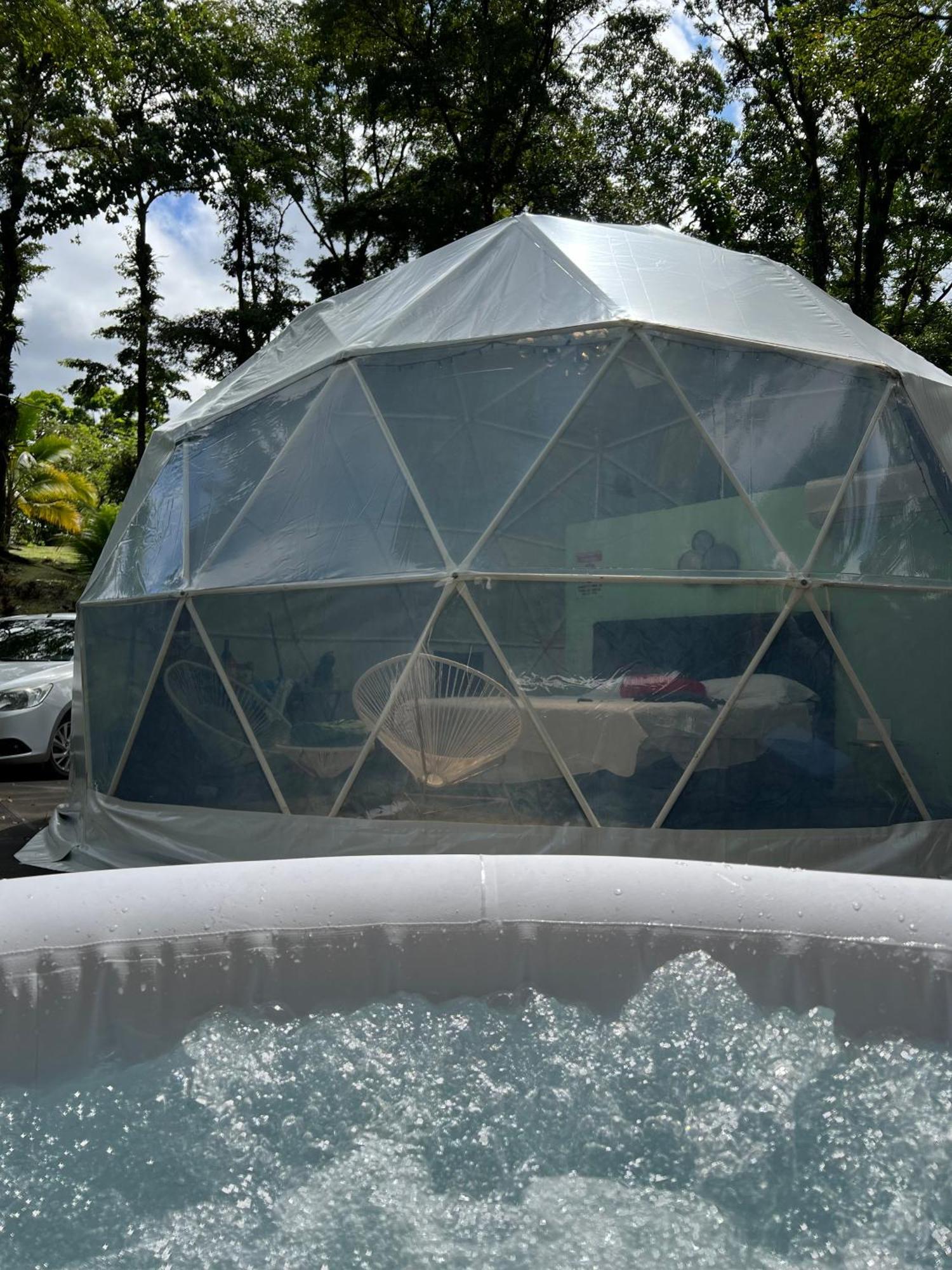 Roble Coral Glamping Bed & Breakfast