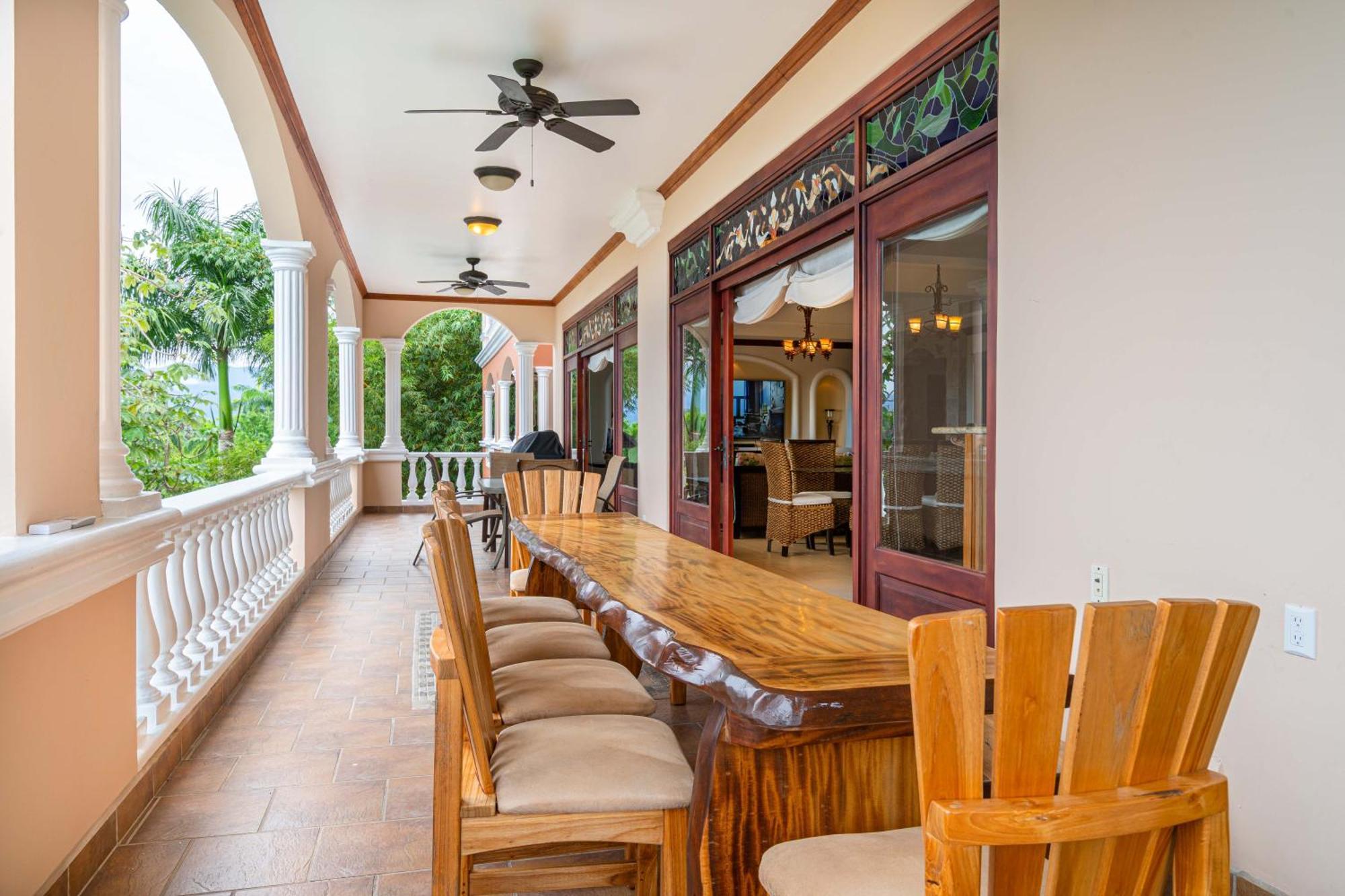 Pacifico Colonial Villa