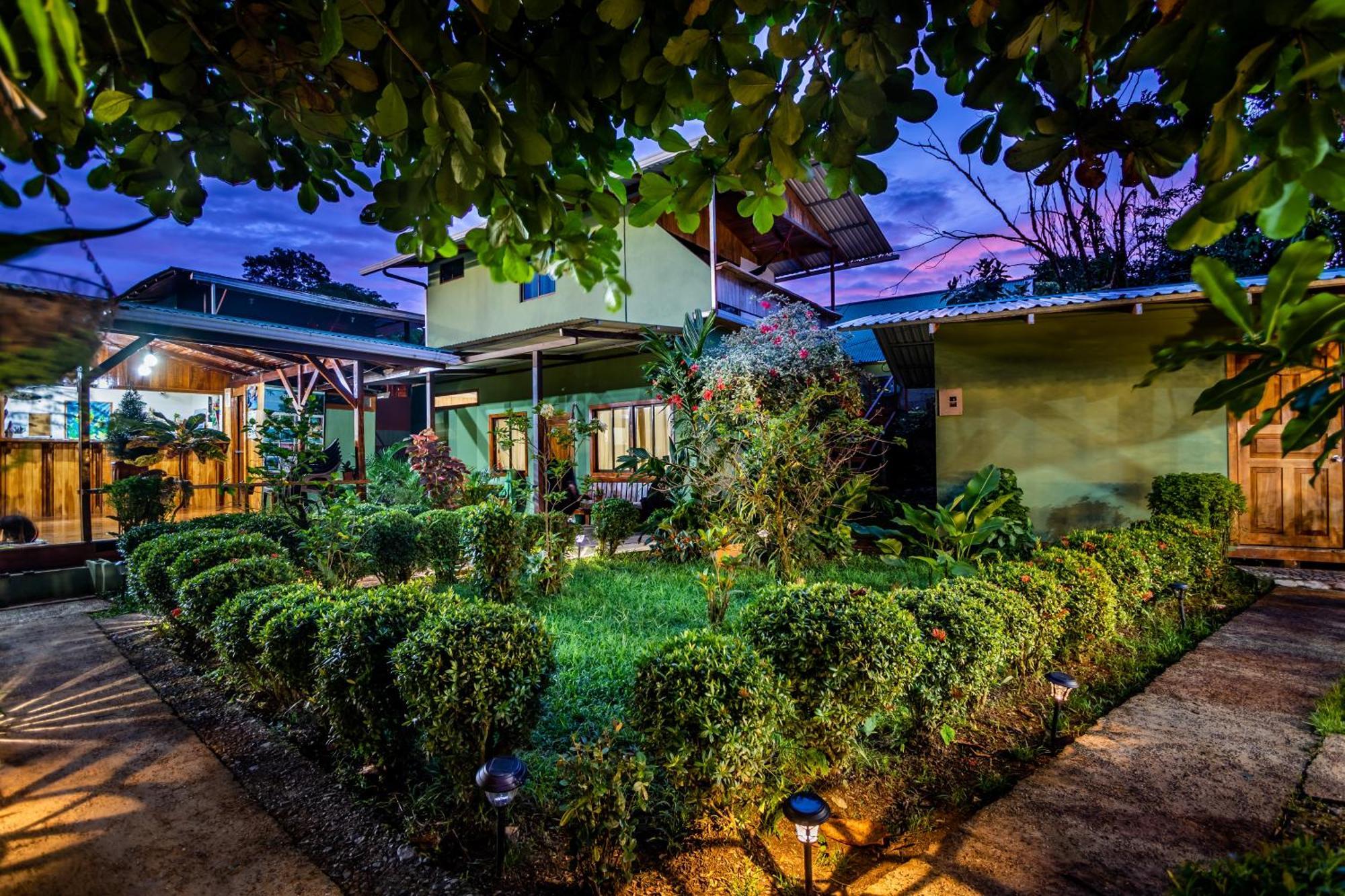 Cotingas Ocean View Lodge