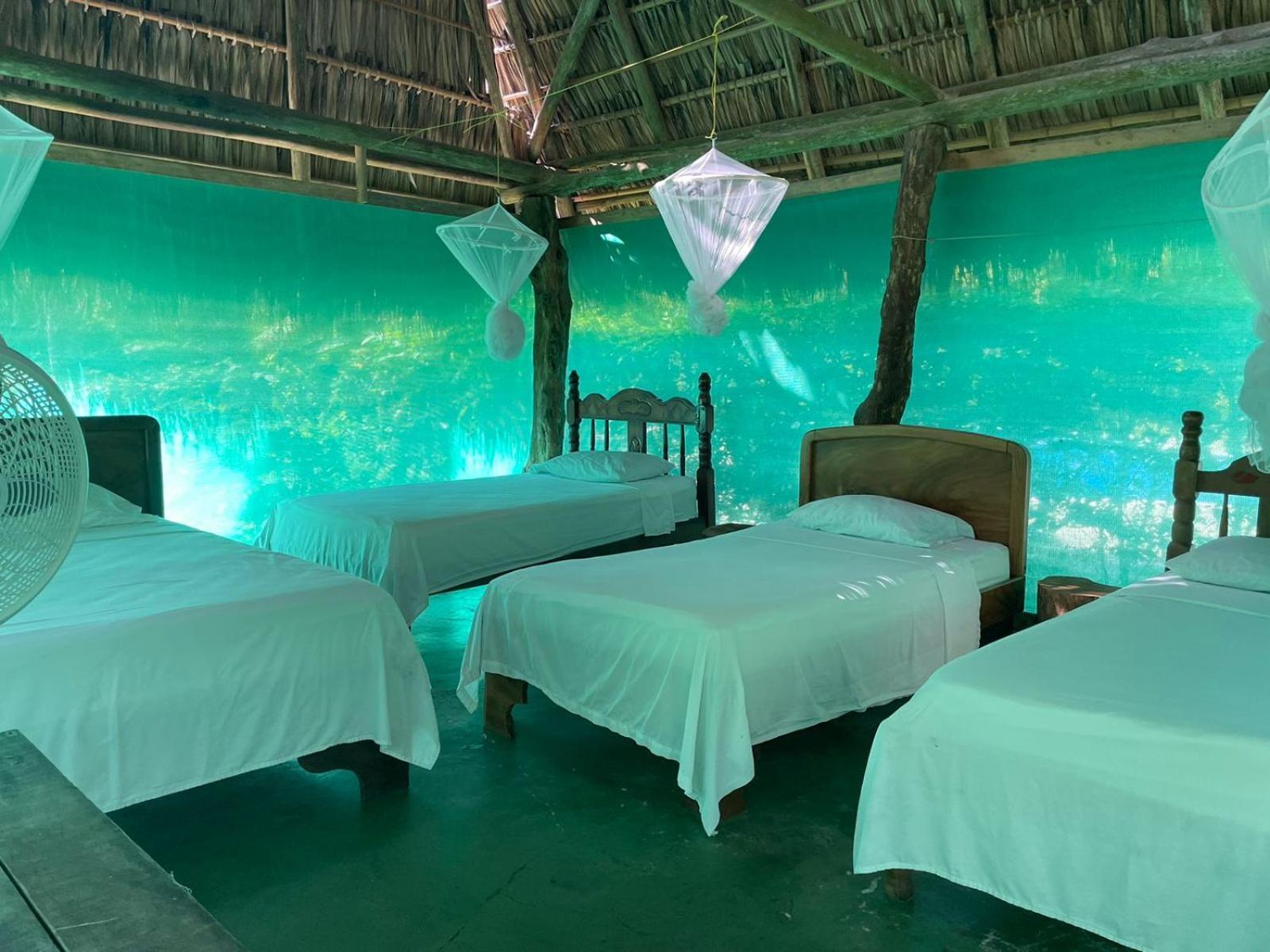 Hotel Mal Pais Surf Camp 2*