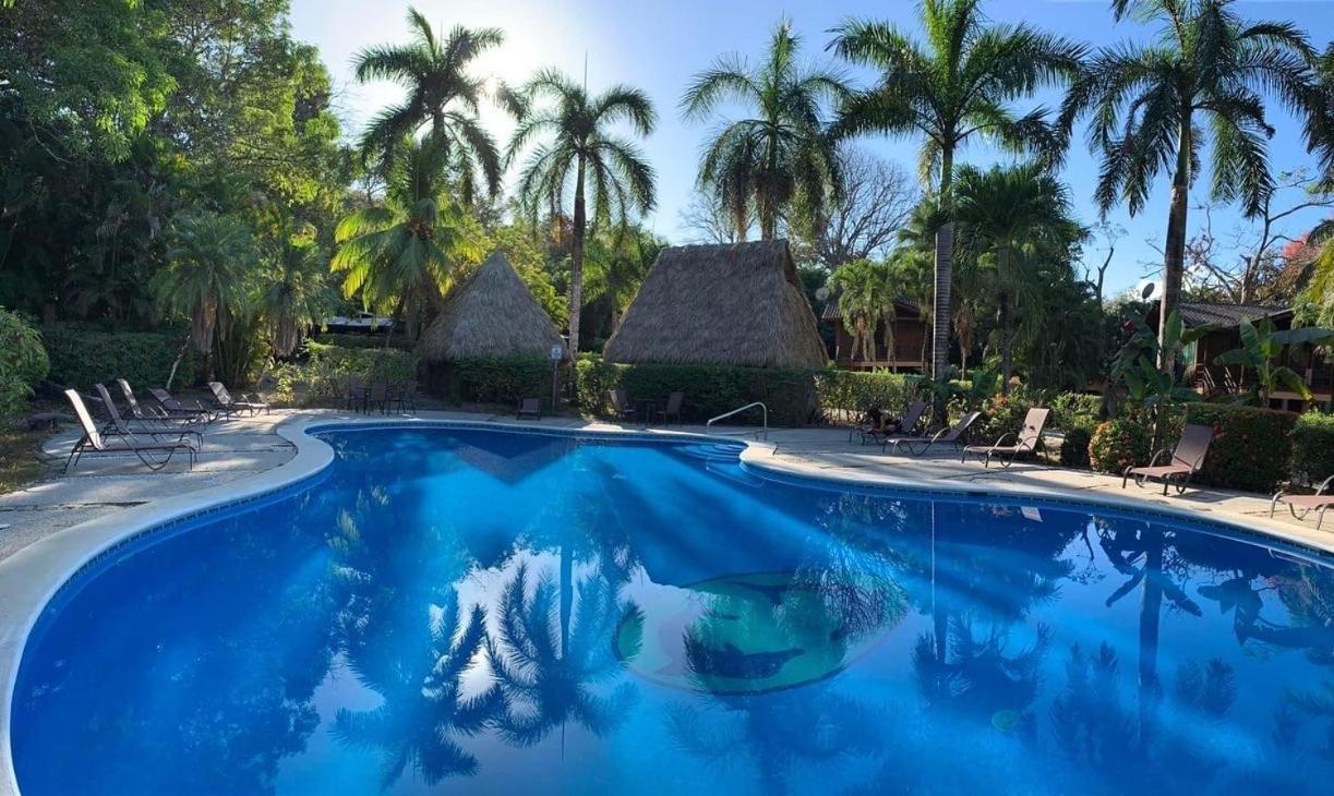Mal Pais Surf Camp Hotel 2*