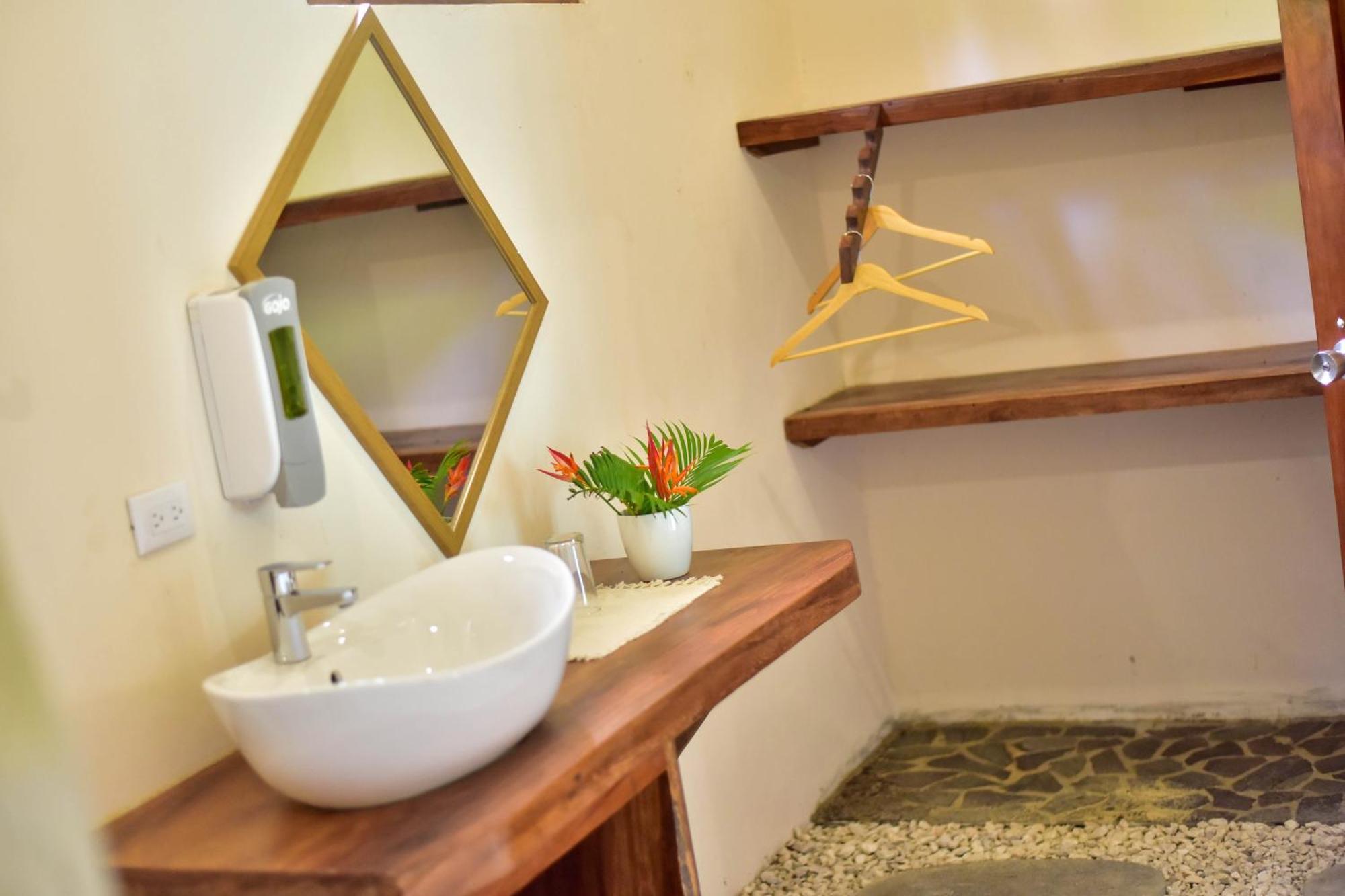 Birding Chalet Tarcoles