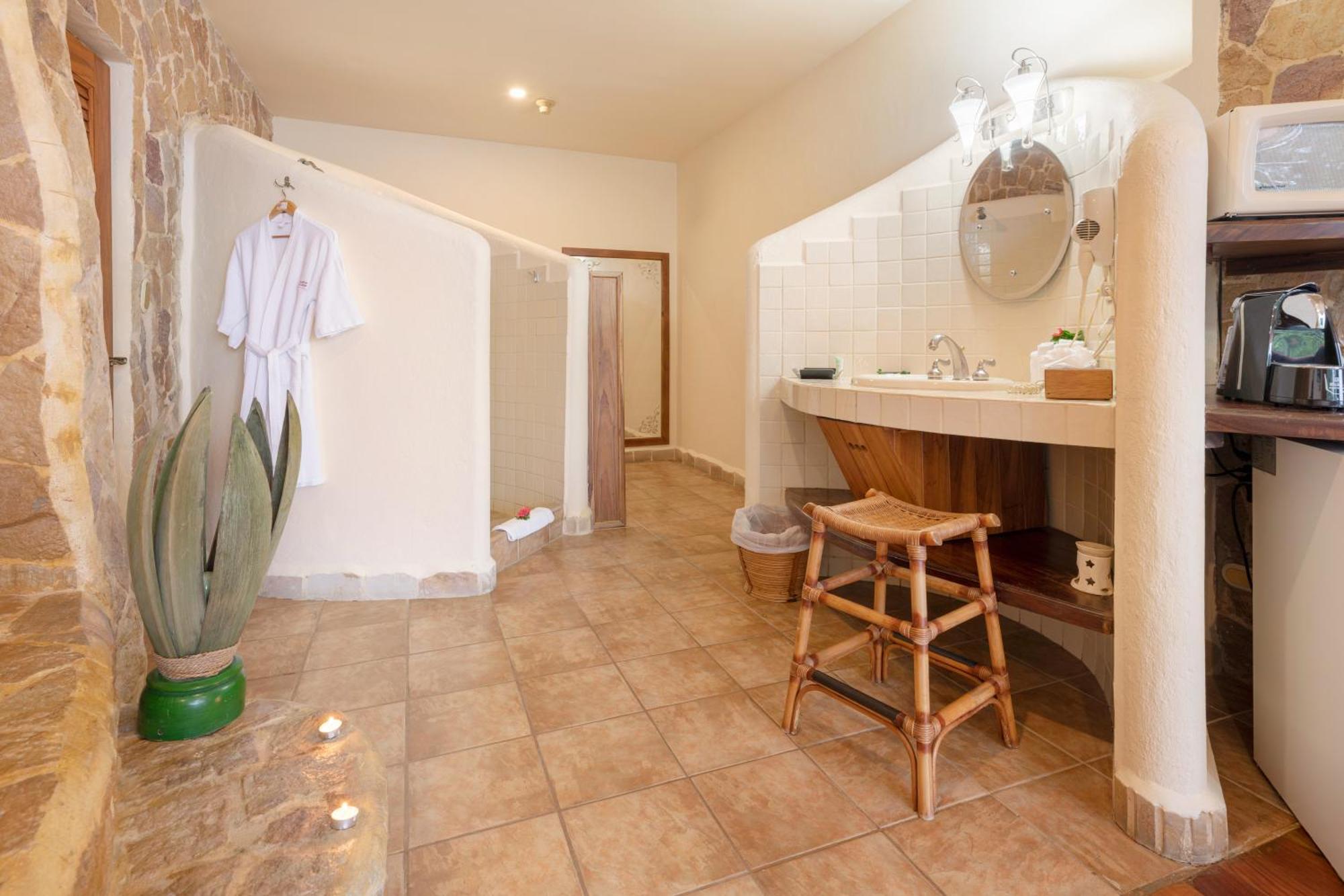 Issimo (adults Only) 4*